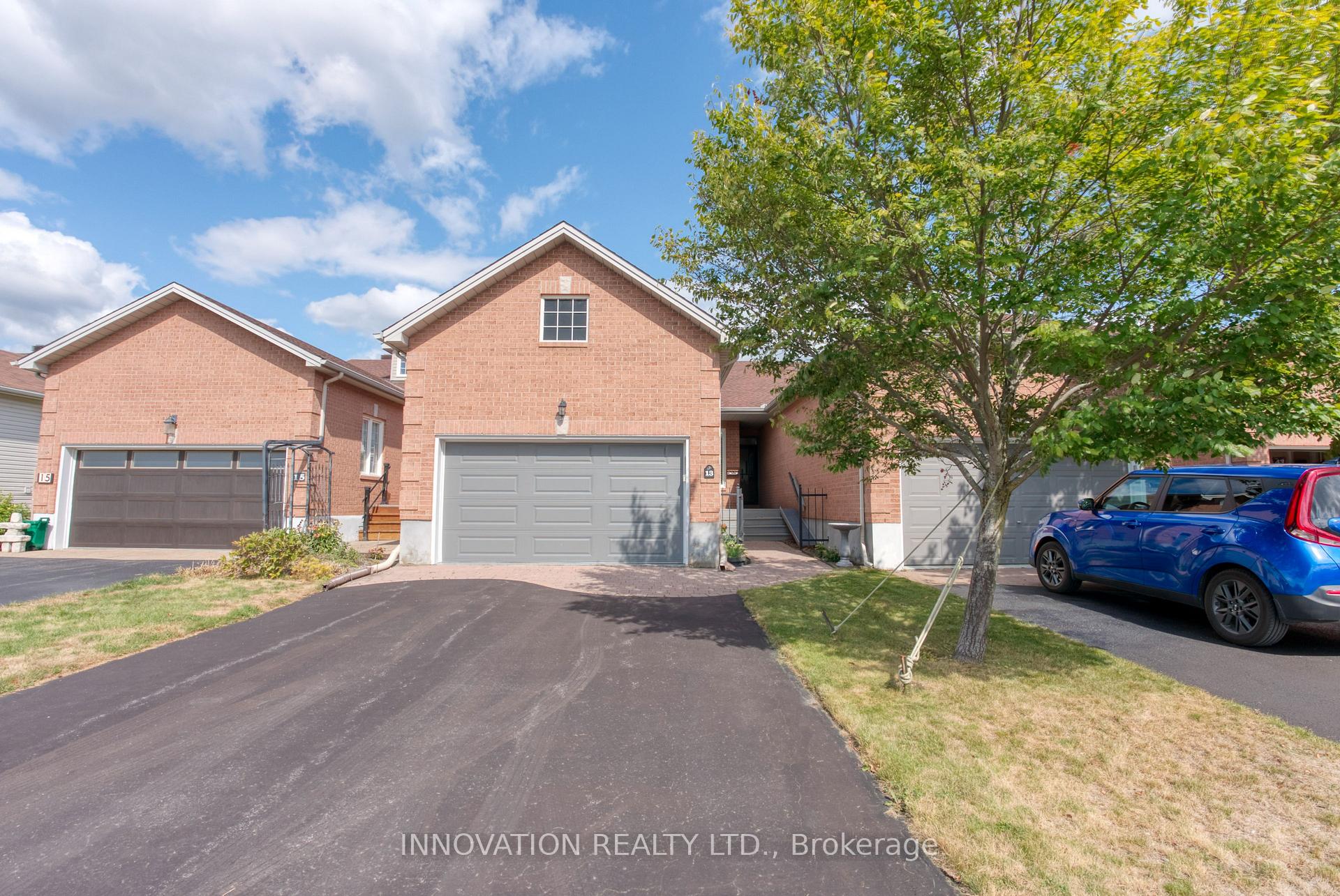 Photo 2 of 13 Eileen Crescent, Ottawa, Stittsville (Central) — HOMEH