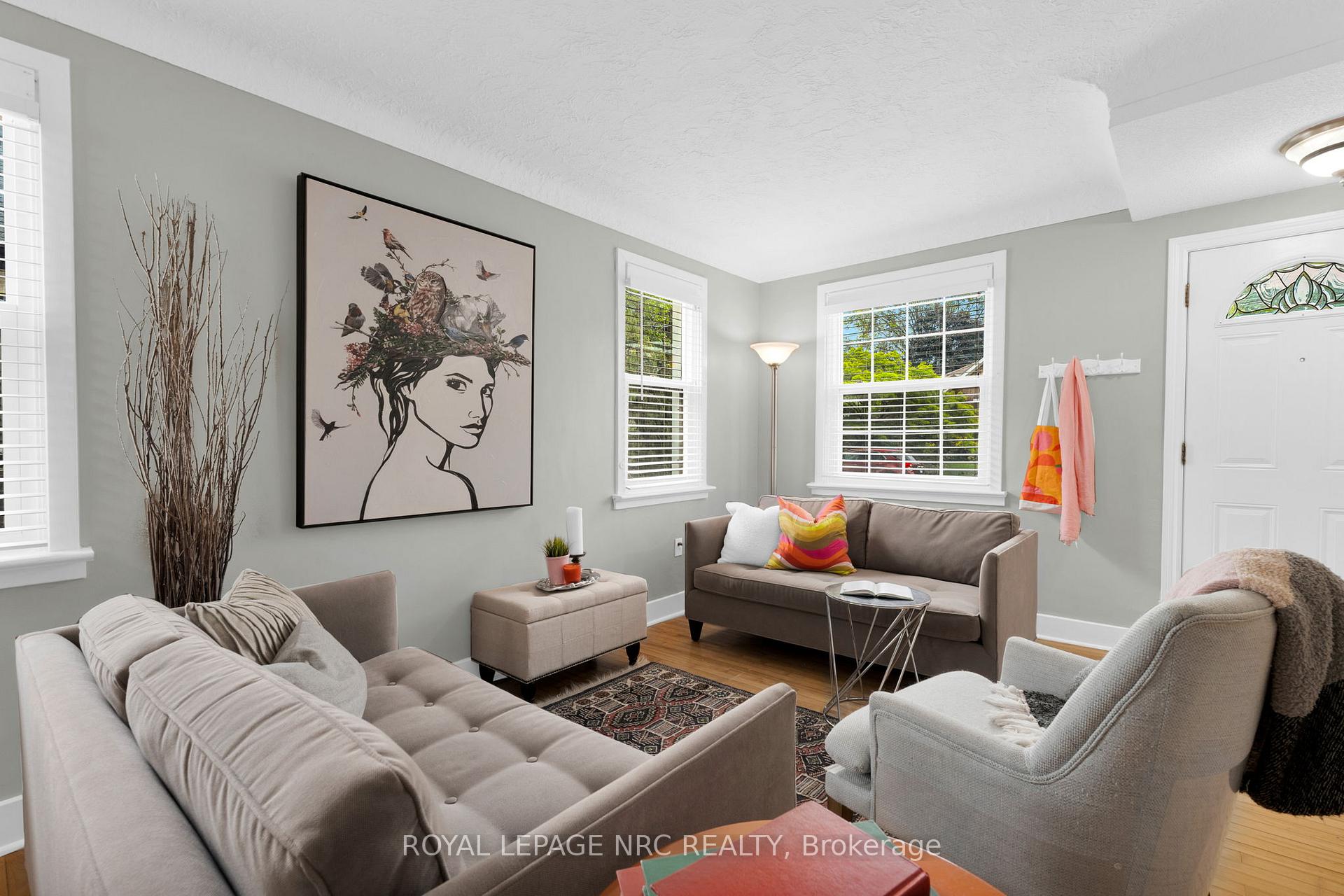 Photo 24 of 44 Pinecrest Avenue, St. Catharines, Burleigh Hill — HOMEH