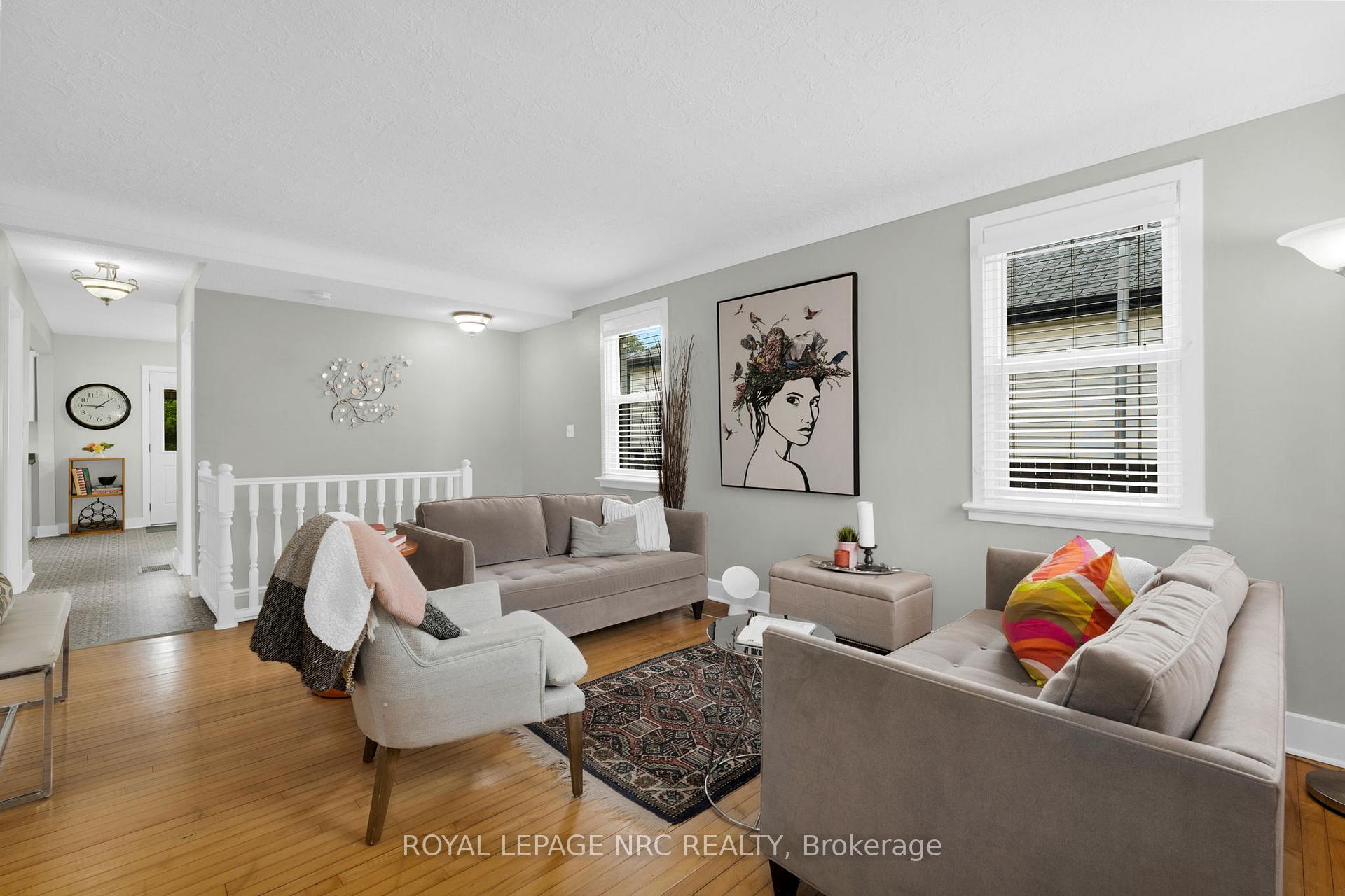 Photo 25 of 44 Pinecrest Avenue, St. Catharines, Burleigh Hill — HOMEH