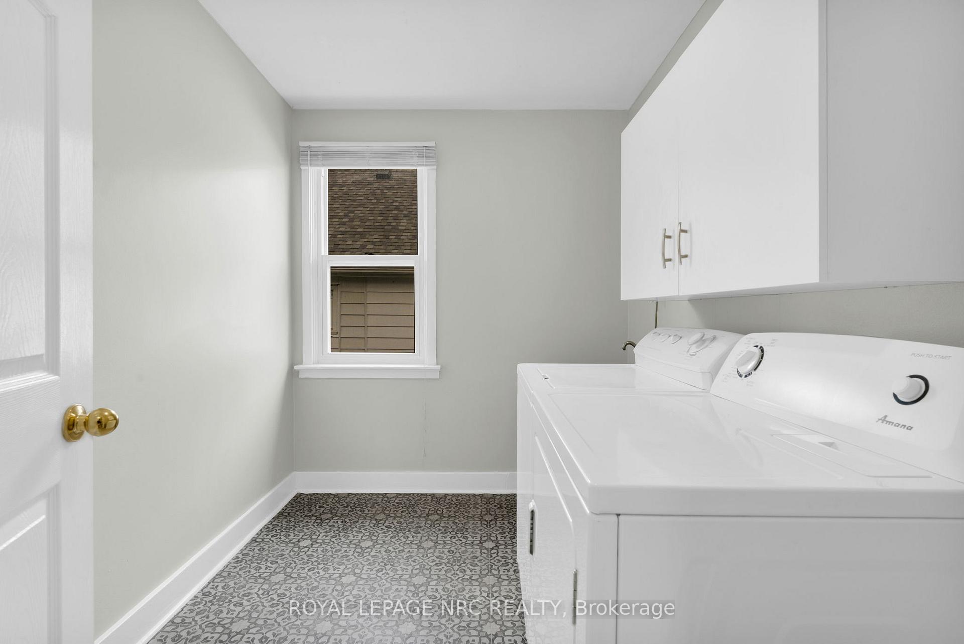 Photo 30 of 44 Pinecrest Avenue, St. Catharines, Burleigh Hill — HOMEH