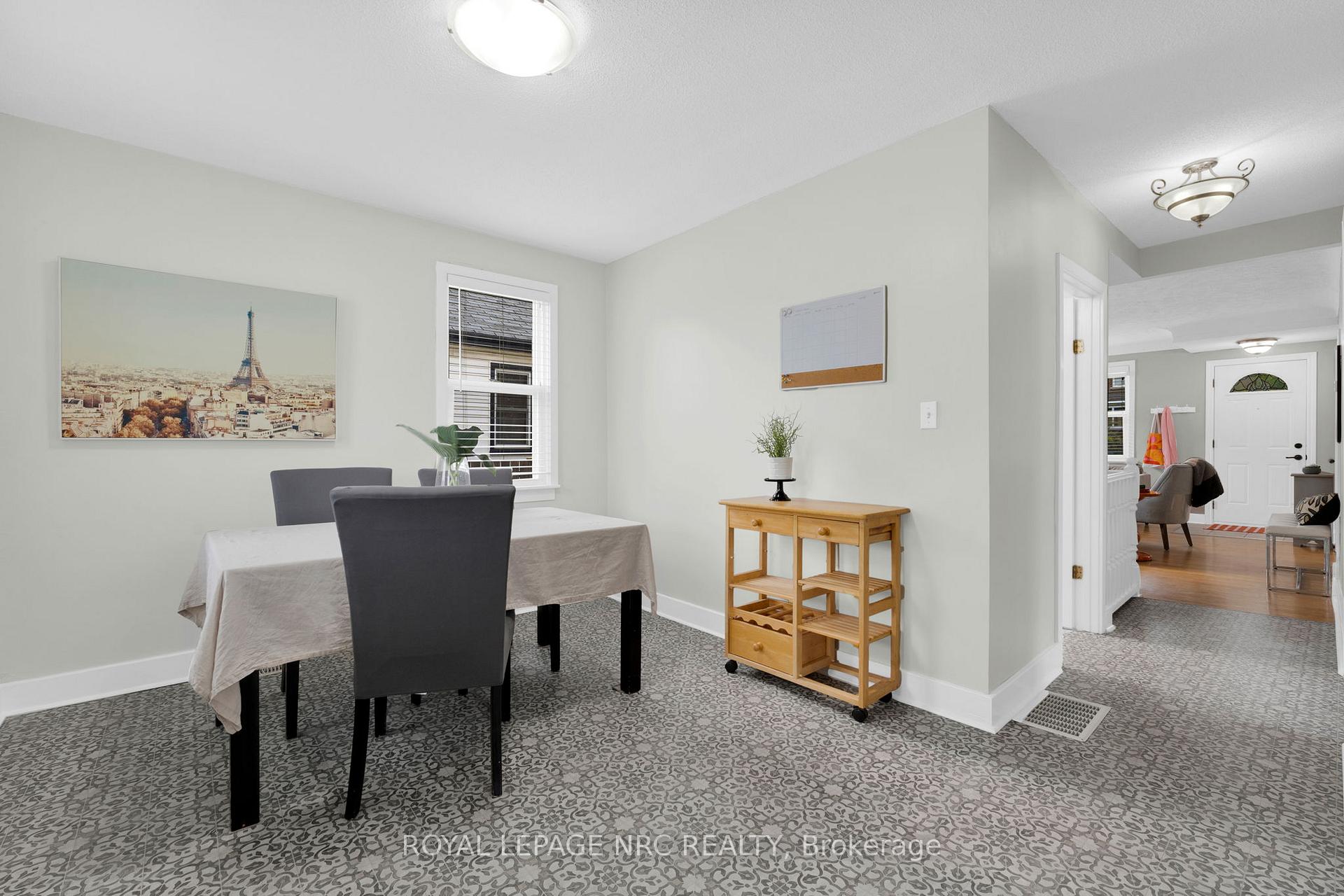 Photo 32 of 44 Pinecrest Avenue, St. Catharines, Burleigh Hill — HOMEH