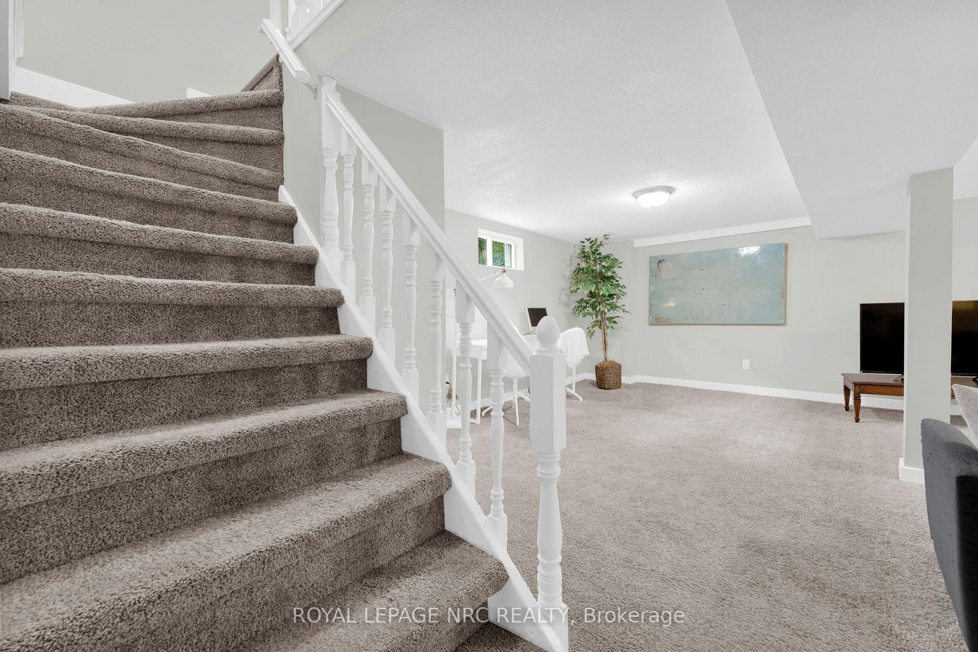 Photo 37 of 44 Pinecrest Avenue, St. Catharines, Burleigh Hill — HOMEH
