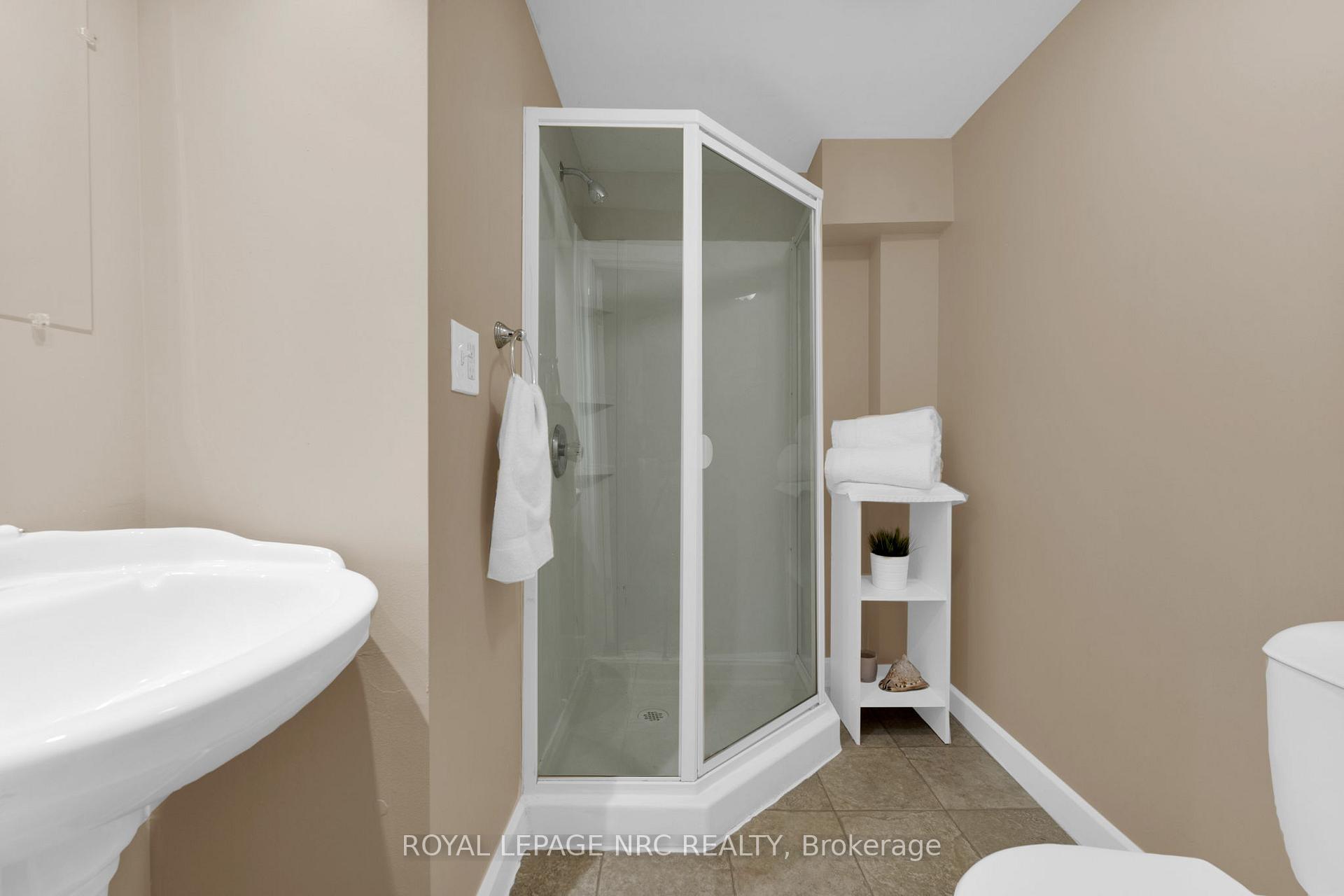 Photo 55 of 44 Pinecrest Avenue, St. Catharines, Burleigh Hill — HOMEH