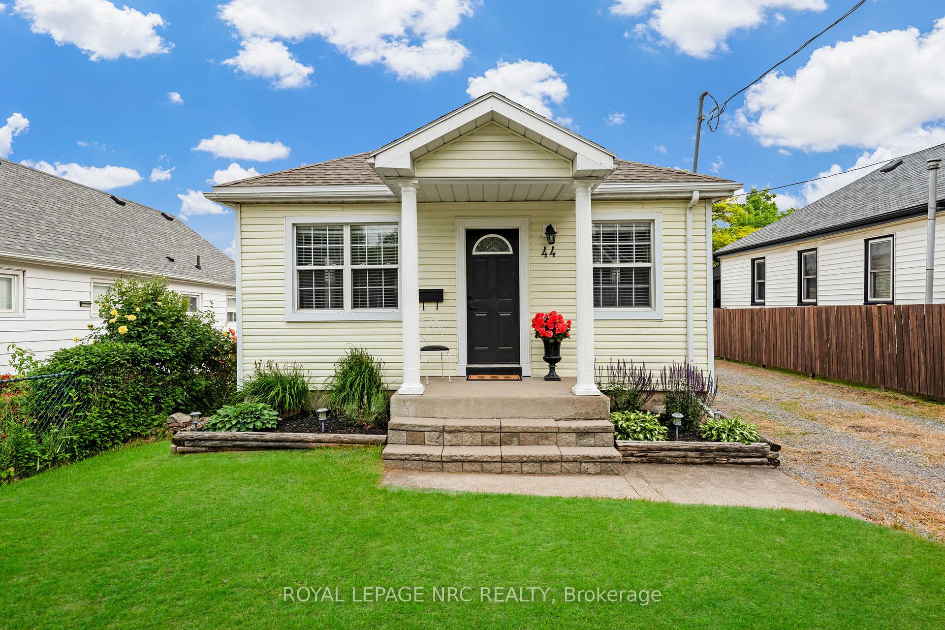 Photo 1 of 44 Pinecrest Avenue, St. Catharines, Burleigh Hill — HOMEH