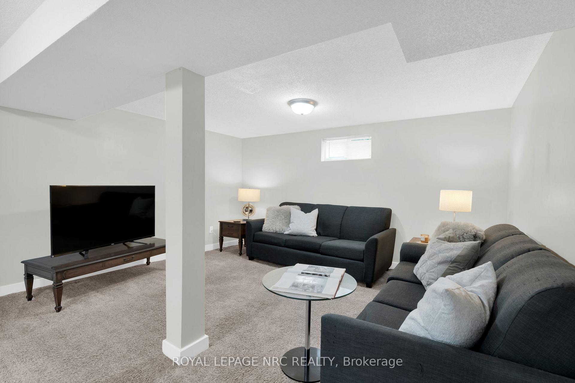 Photo 20 of 44 Pinecrest Avenue, St. Catharines, Burleigh Hill — HOMEH