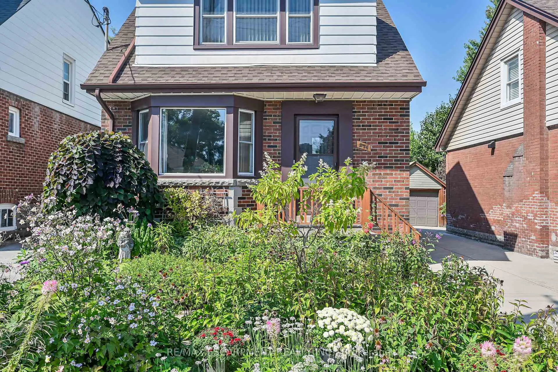 Photo 2 of 274 Ottawa Street S, Hamilton, Delta — HOMEH