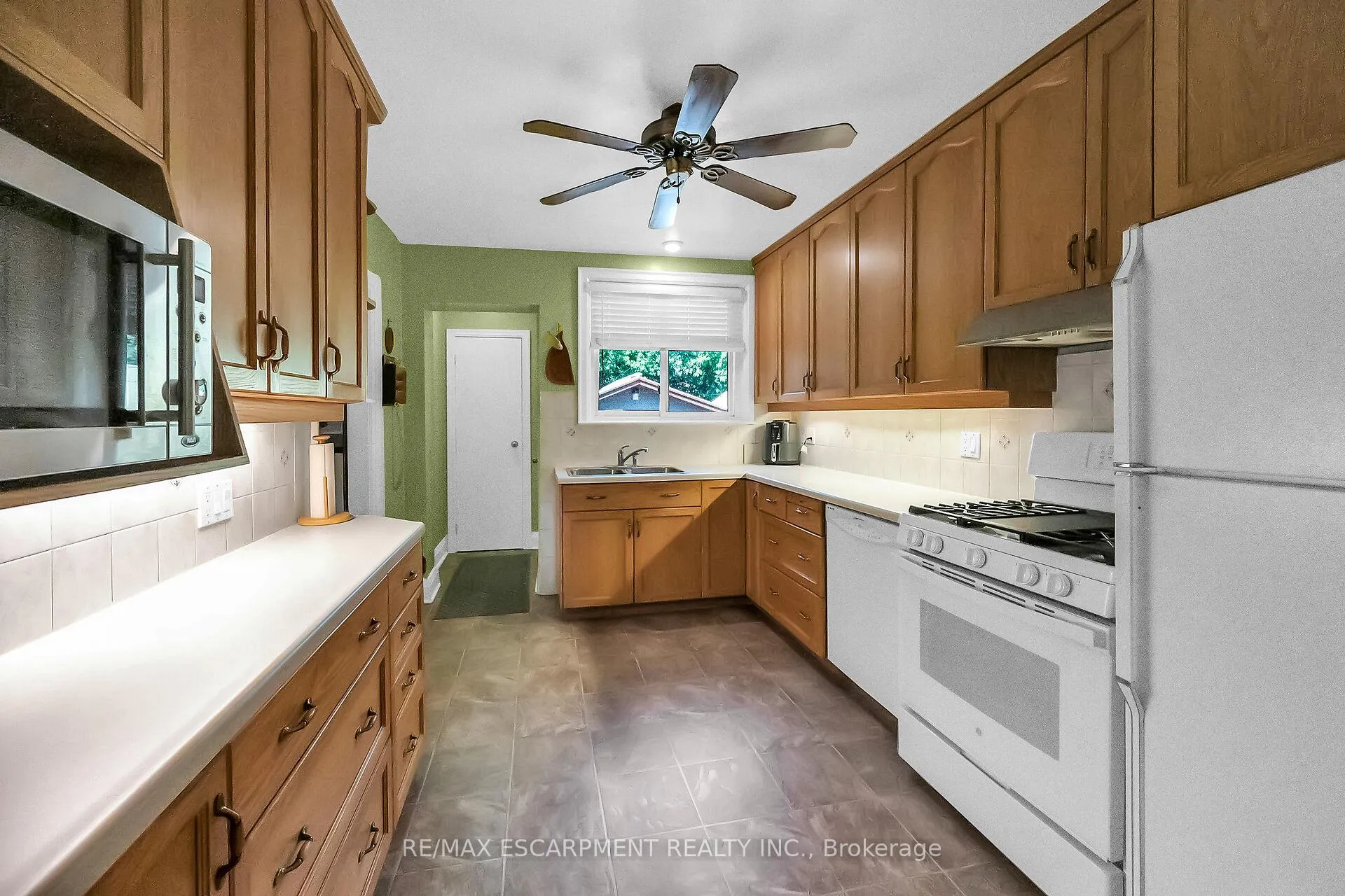 Photo 16 of 274 Ottawa Street S, Hamilton, Delta — HOMEH