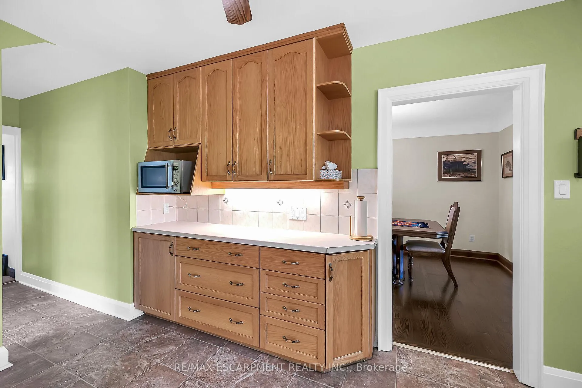 Photo 18 of 274 Ottawa Street S, Hamilton, Delta — HOMEH
