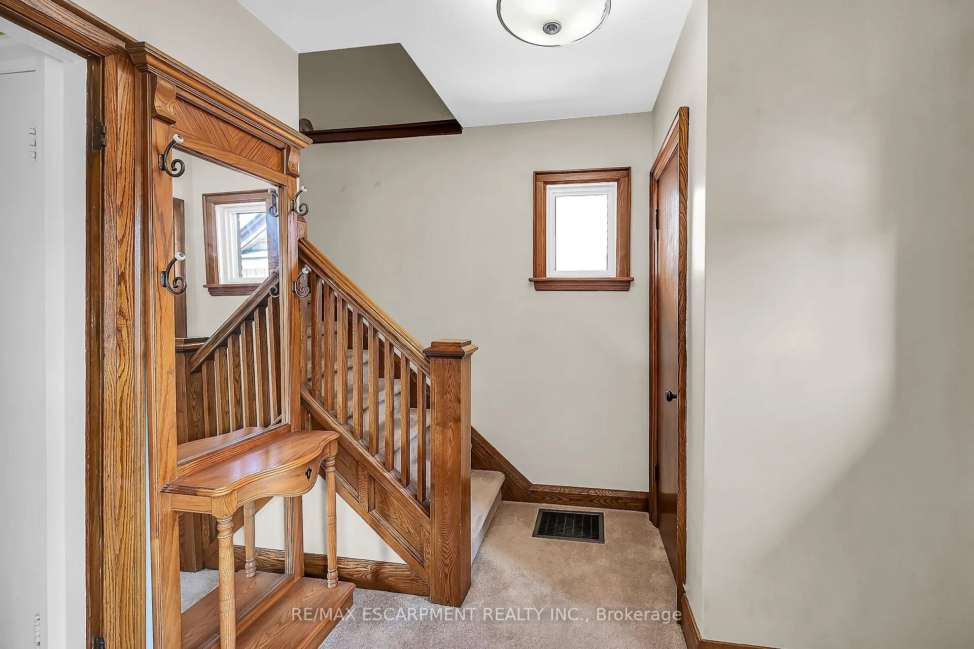 Photo 20 of 274 Ottawa Street S, Hamilton, Delta — HOMEH