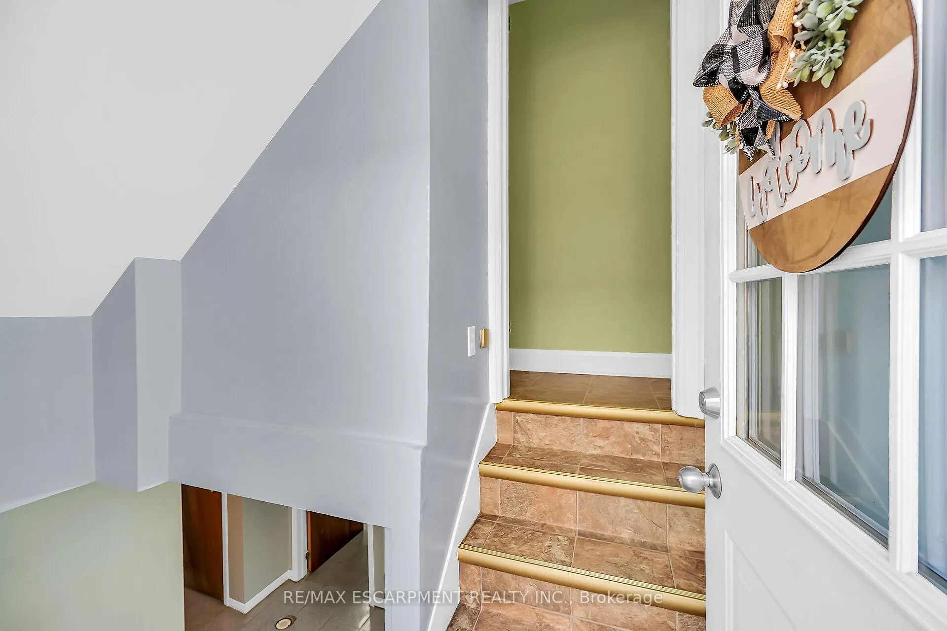 Photo 31 of 274 Ottawa Street S, Hamilton, Delta — HOMEH