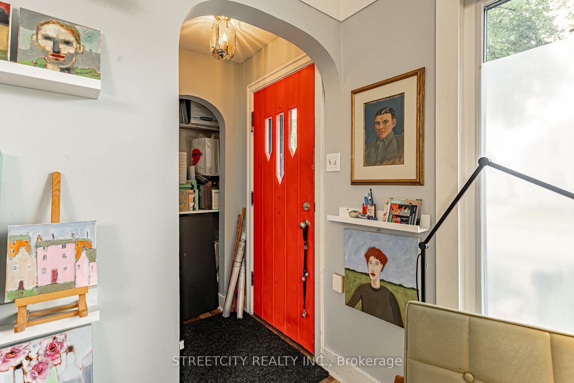 Photo 4 of 137 Erie Street, St. Thomas — HOMEH