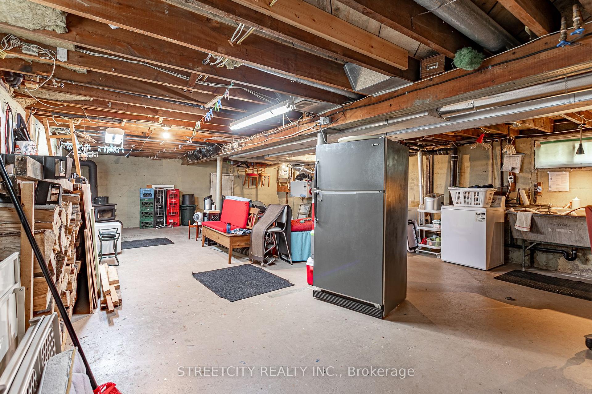 Photo 19 of 137 Erie Street, St. Thomas — HOMEH