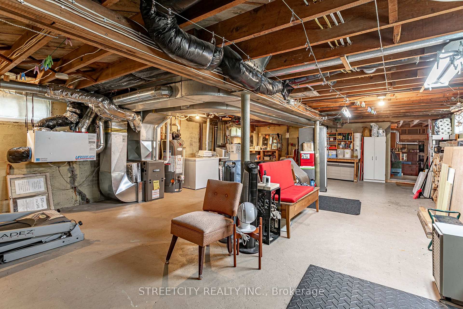 Photo 20 of 137 Erie Street, St. Thomas — HOMEH