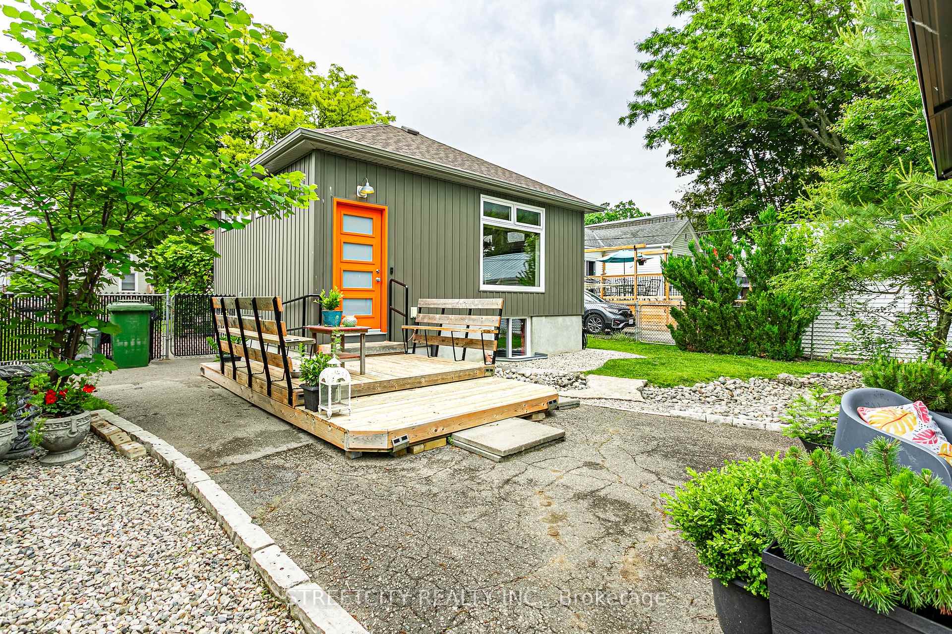 Photo 26 of 137 Erie Street, St. Thomas — HOMEH