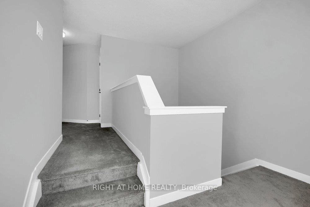 Photo 27 of 738 Quilter Row, Ottawa, Goulbourn Twp From Franktown Rd/South To Rideau — HOMEH