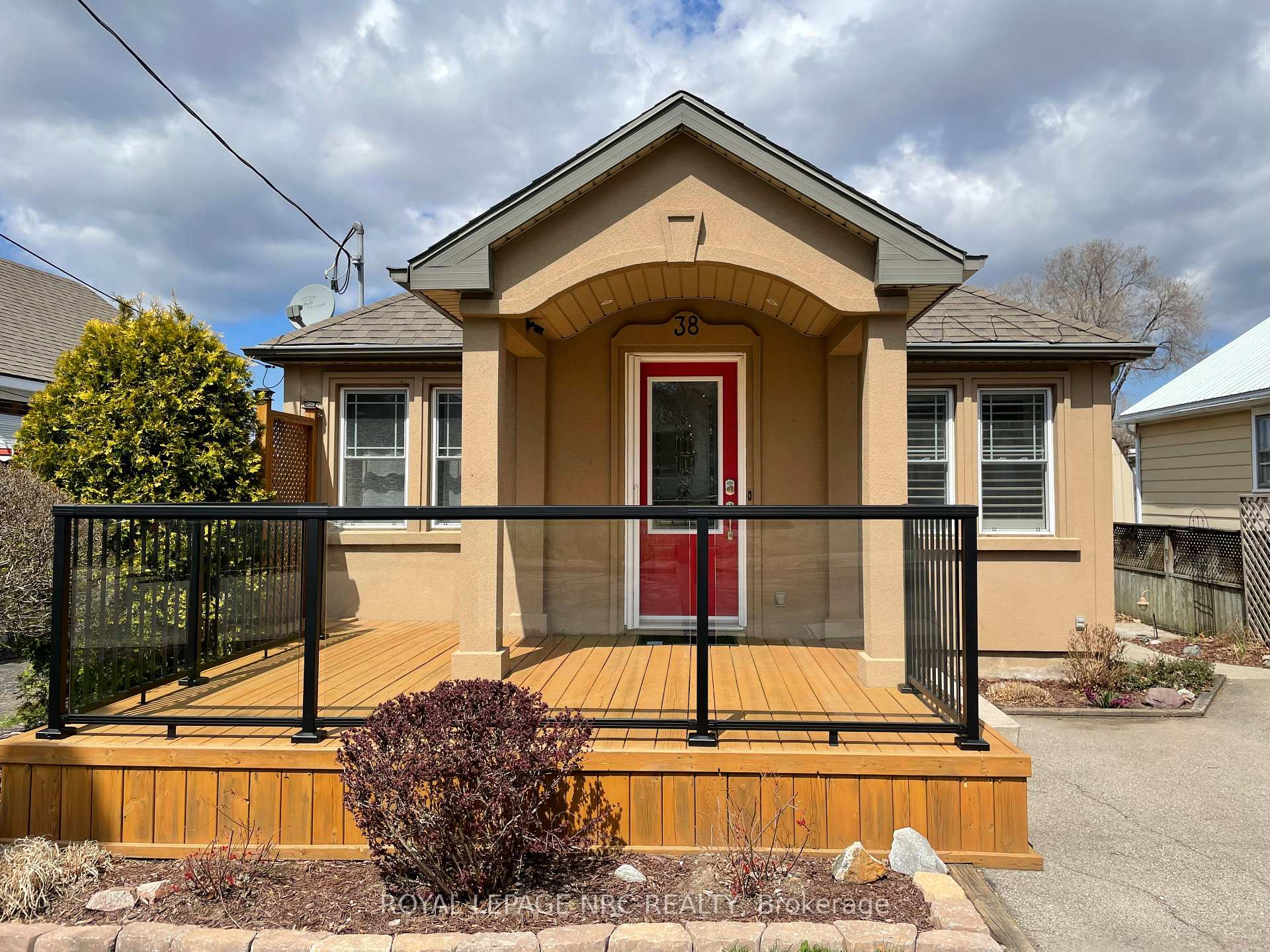 Photo 1 of 38 Pinecrest Avenue, St. Catharines, Burleigh Hill — HOMEH
