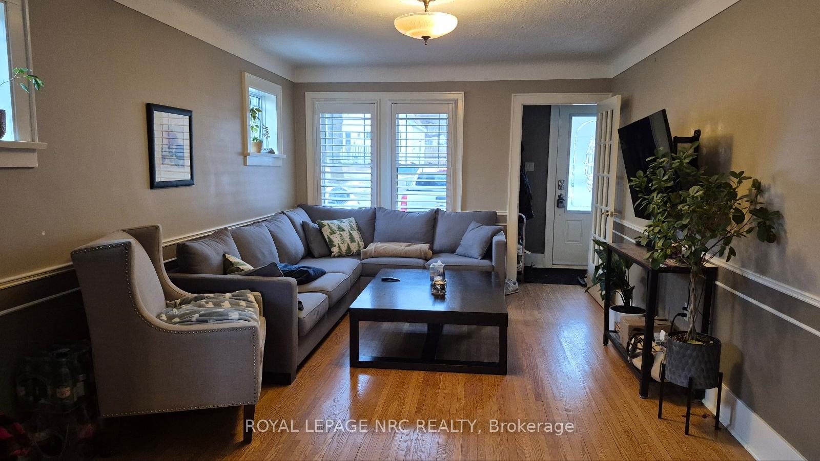 Photo 5 of 38 Pinecrest Avenue, St. Catharines, Burleigh Hill — HOMEH