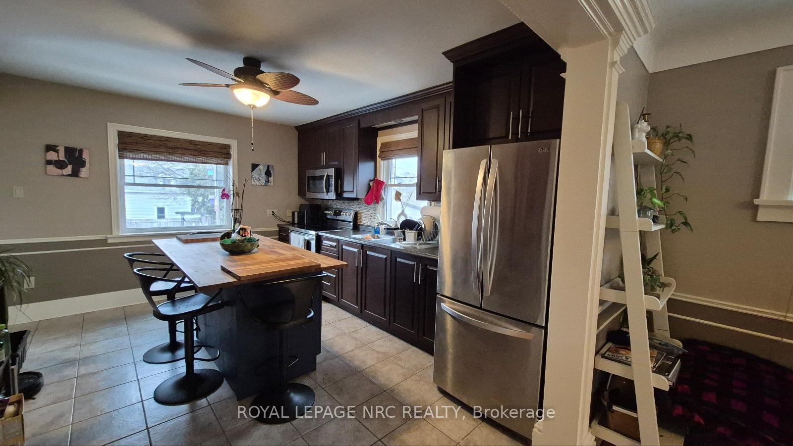 Photo 8 of 38 Pinecrest Avenue, St. Catharines, Burleigh Hill — HOMEH