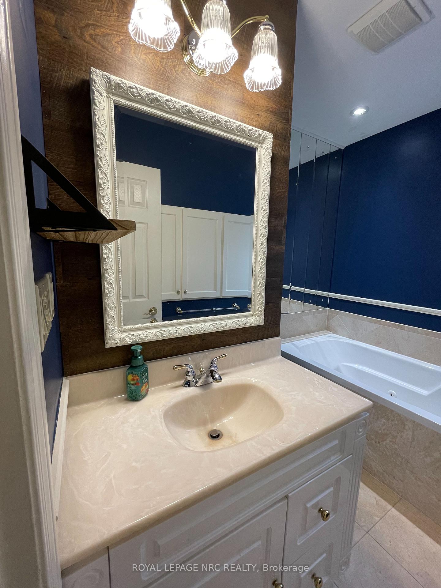 Photo 13 of 38 Pinecrest Avenue, St. Catharines, Burleigh Hill — HOMEH