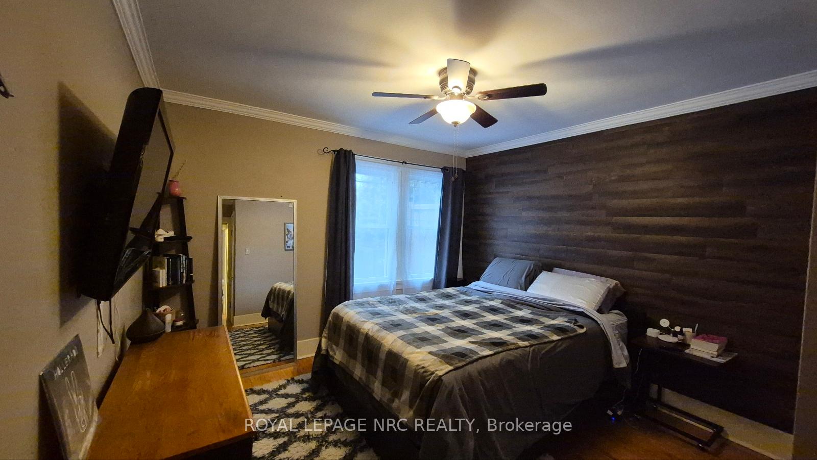 Photo 14 of 38 Pinecrest Avenue, St. Catharines, Burleigh Hill — HOMEH