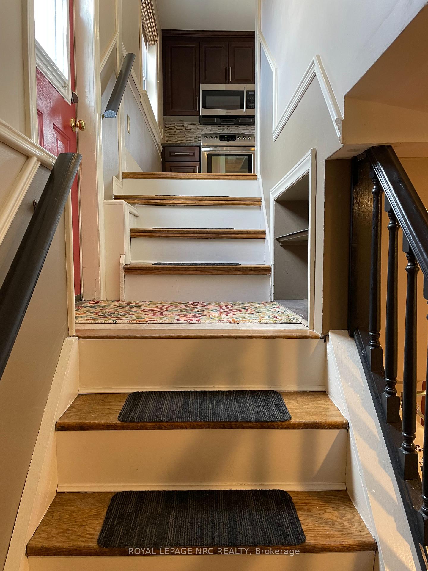 Photo 16 of 38 Pinecrest Avenue, St. Catharines, Burleigh Hill — HOMEH