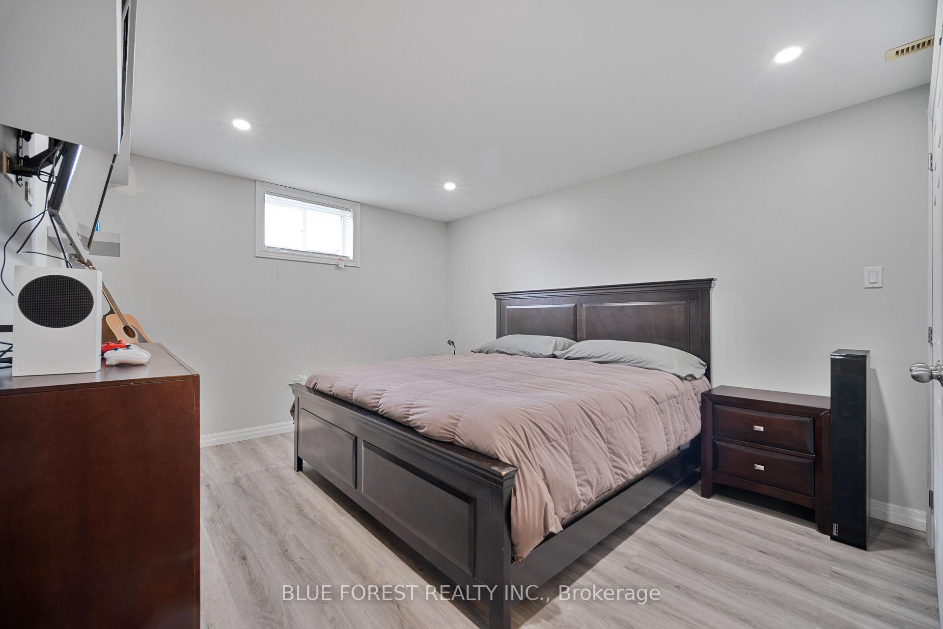 Photo 29 of 57 Augusta Crescent, St. Thomas — HOMEH