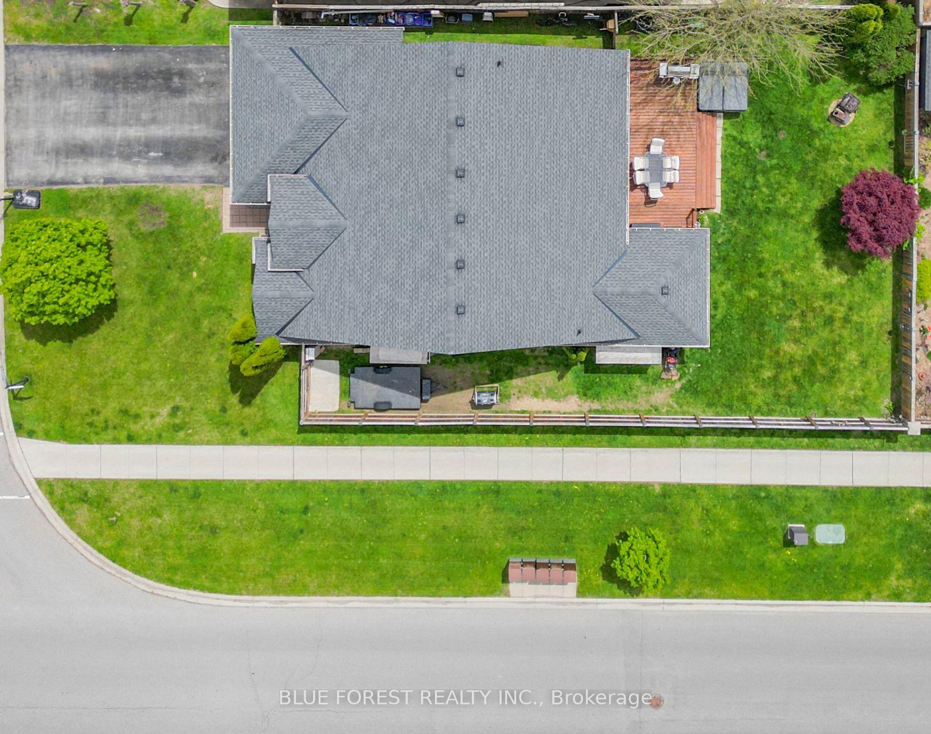 Photo 40 of 57 Augusta Crescent, St. Thomas — HOMEH