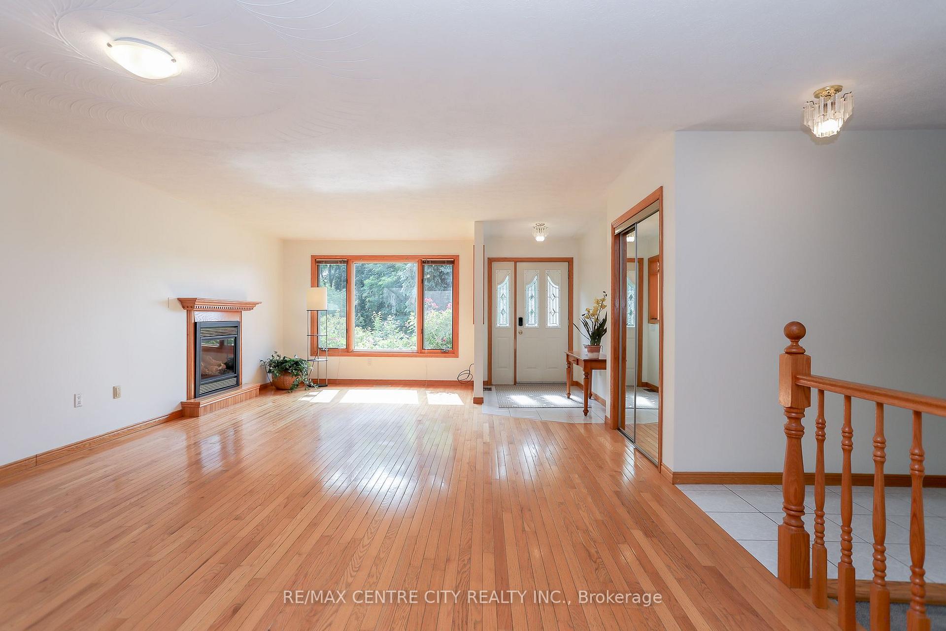 Photo 10 of 150 Inkerman Street, St. Thomas — HOMEH