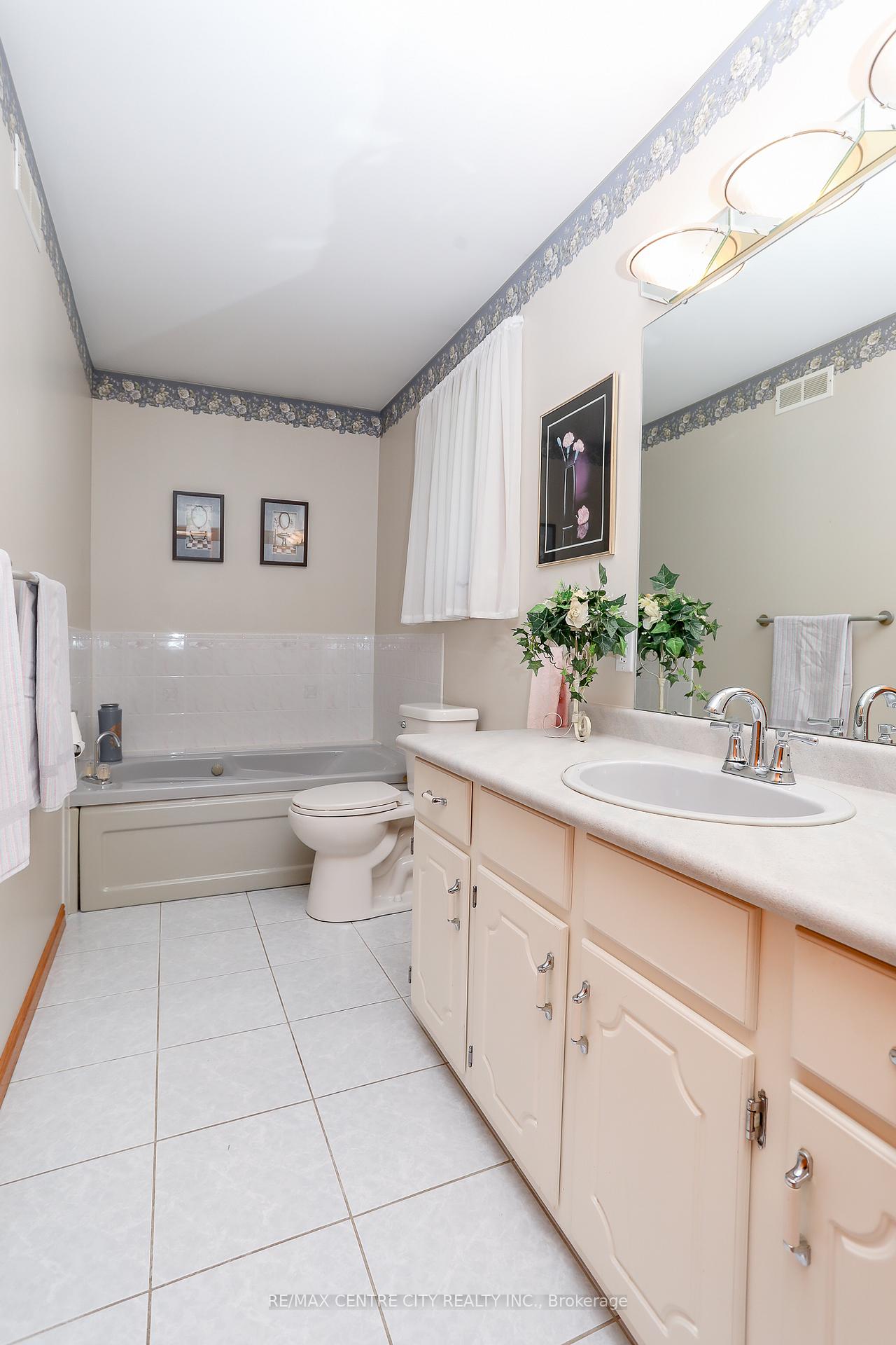 Photo 20 of 150 Inkerman Street, St. Thomas — HOMEH