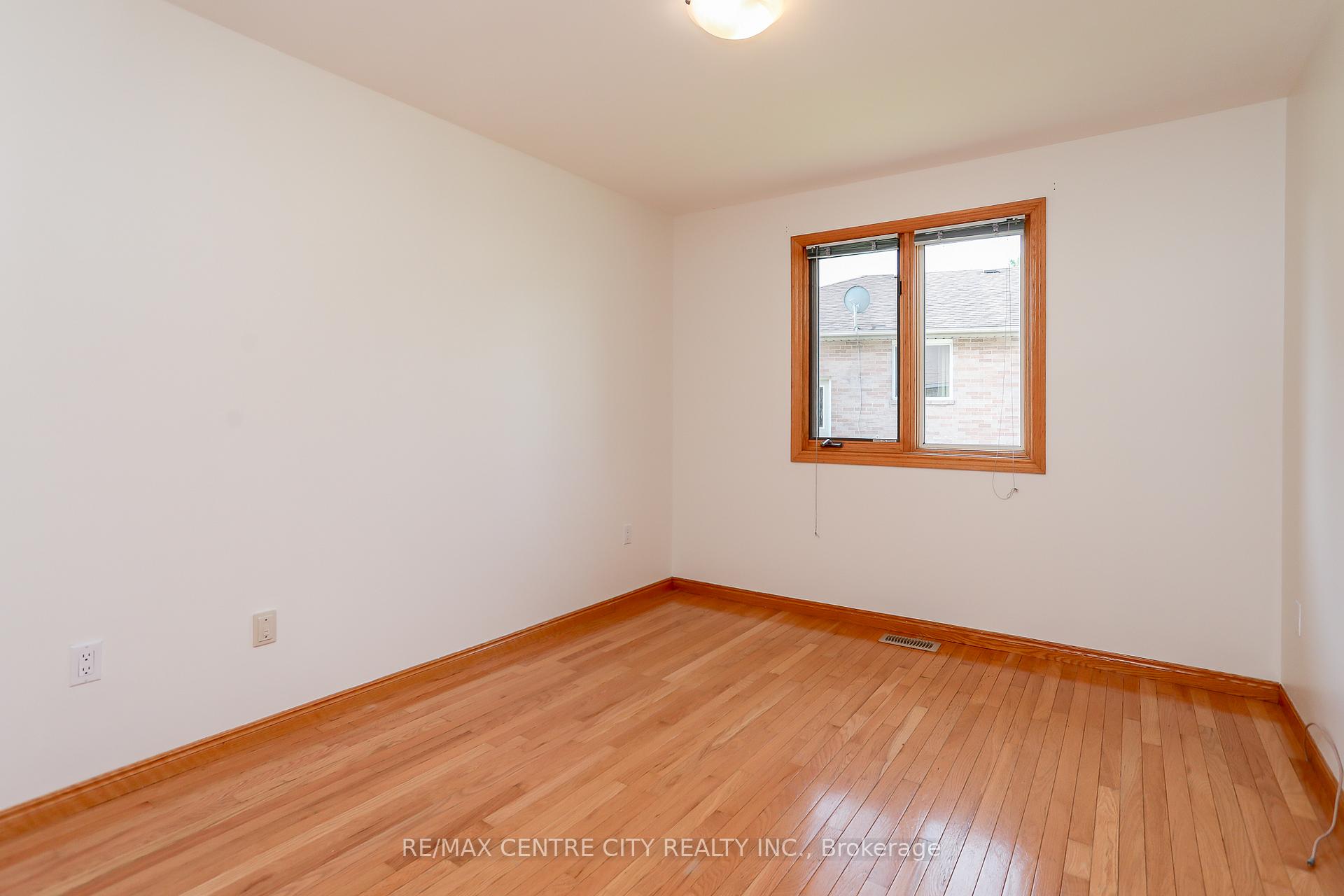 Photo 22 of 150 Inkerman Street, St. Thomas — HOMEH