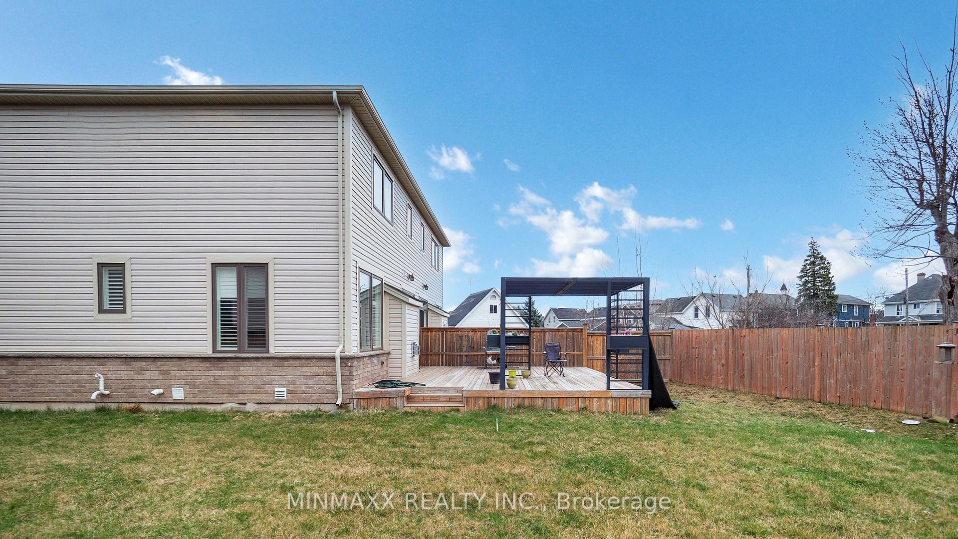 Photo 39 of 19 Ellis Avenue, St. Catharines, Oakdale — HOMEH