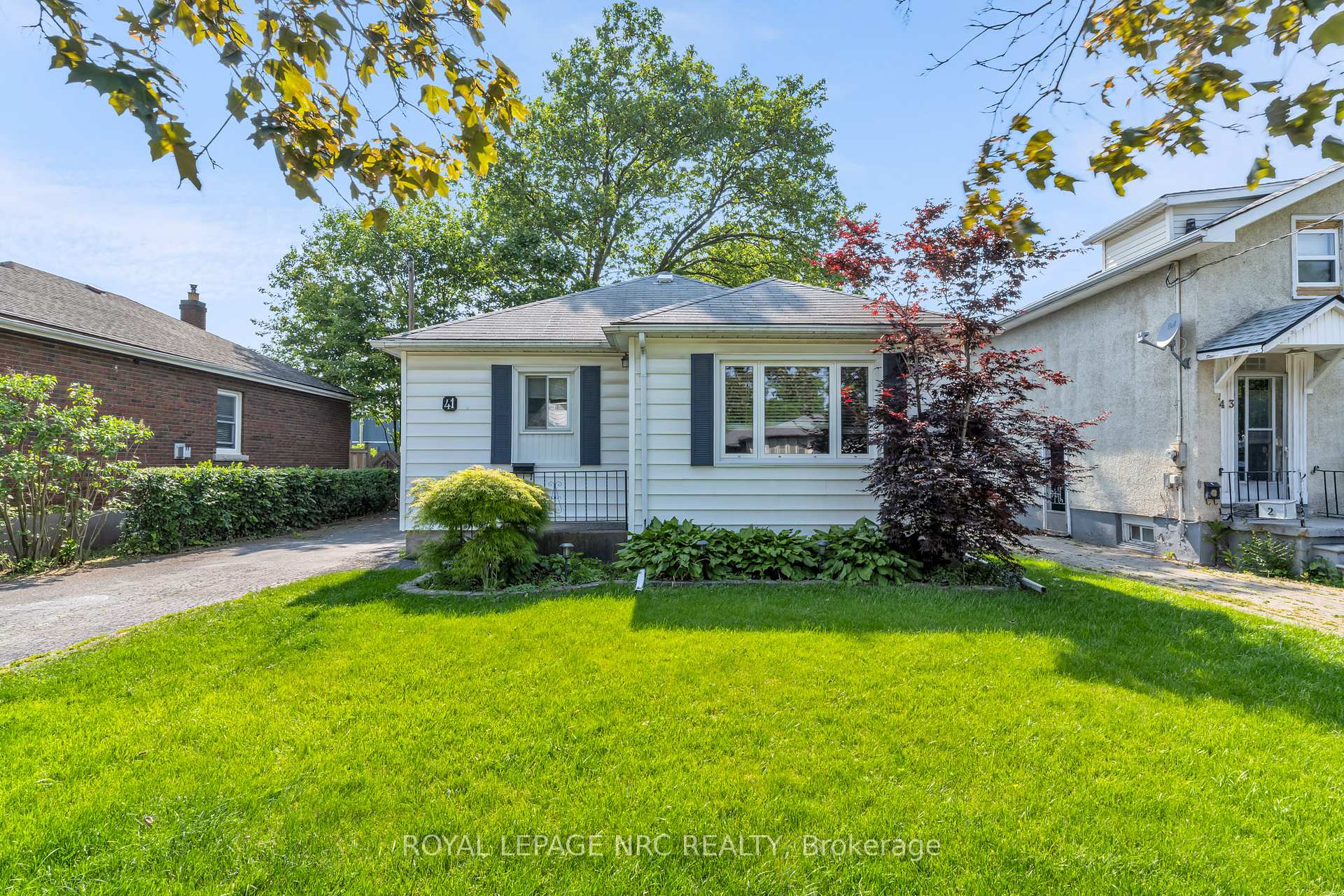 Photo 2 of 41 Perth Street, St. Catharines, E. Chester — HOMEH