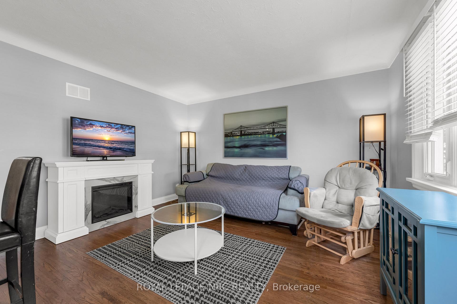Photo 4 of 41 Perth Street, St. Catharines, E. Chester — HOMEH