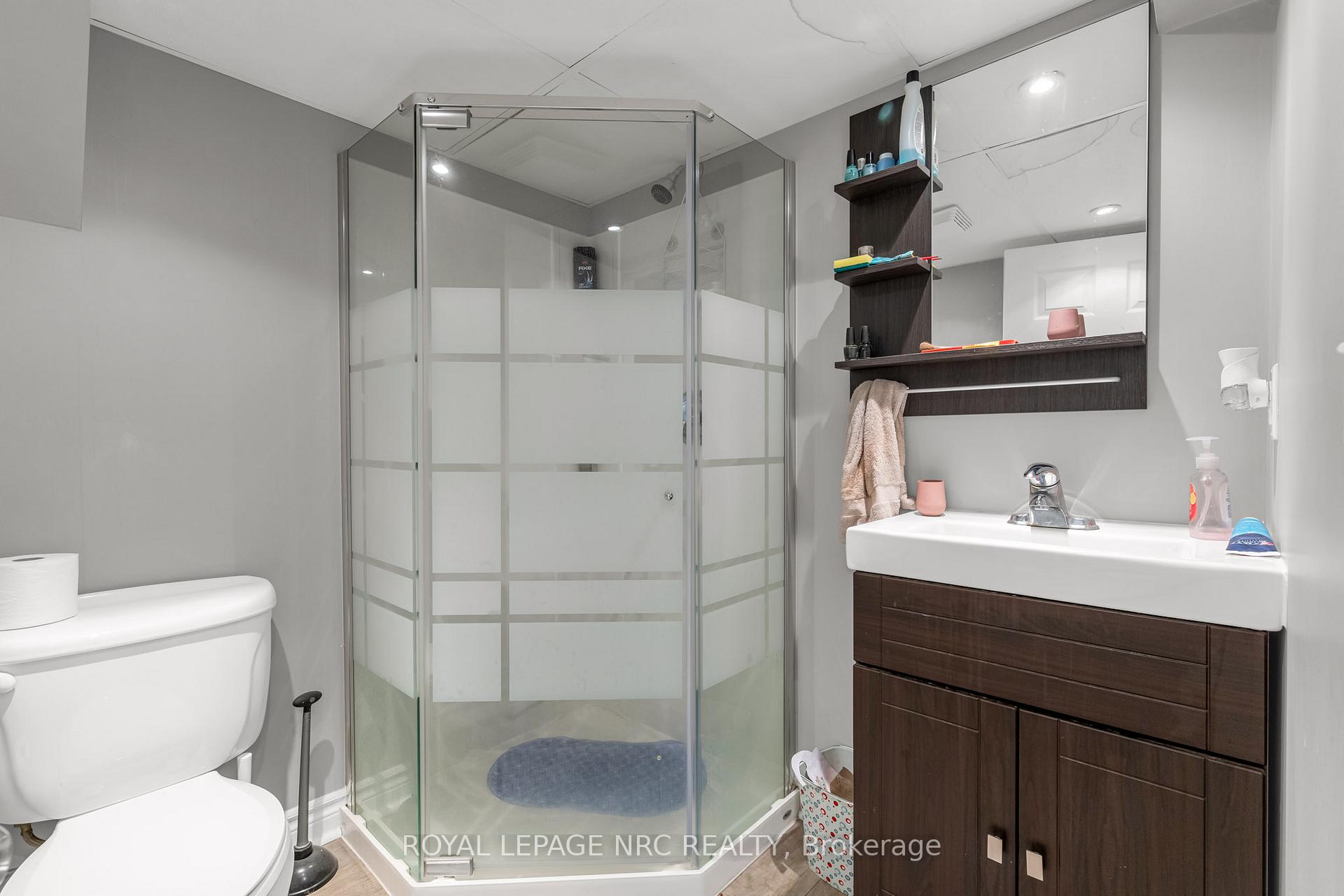 Photo 20 of 41 Perth Street, St. Catharines, E. Chester — HOMEH