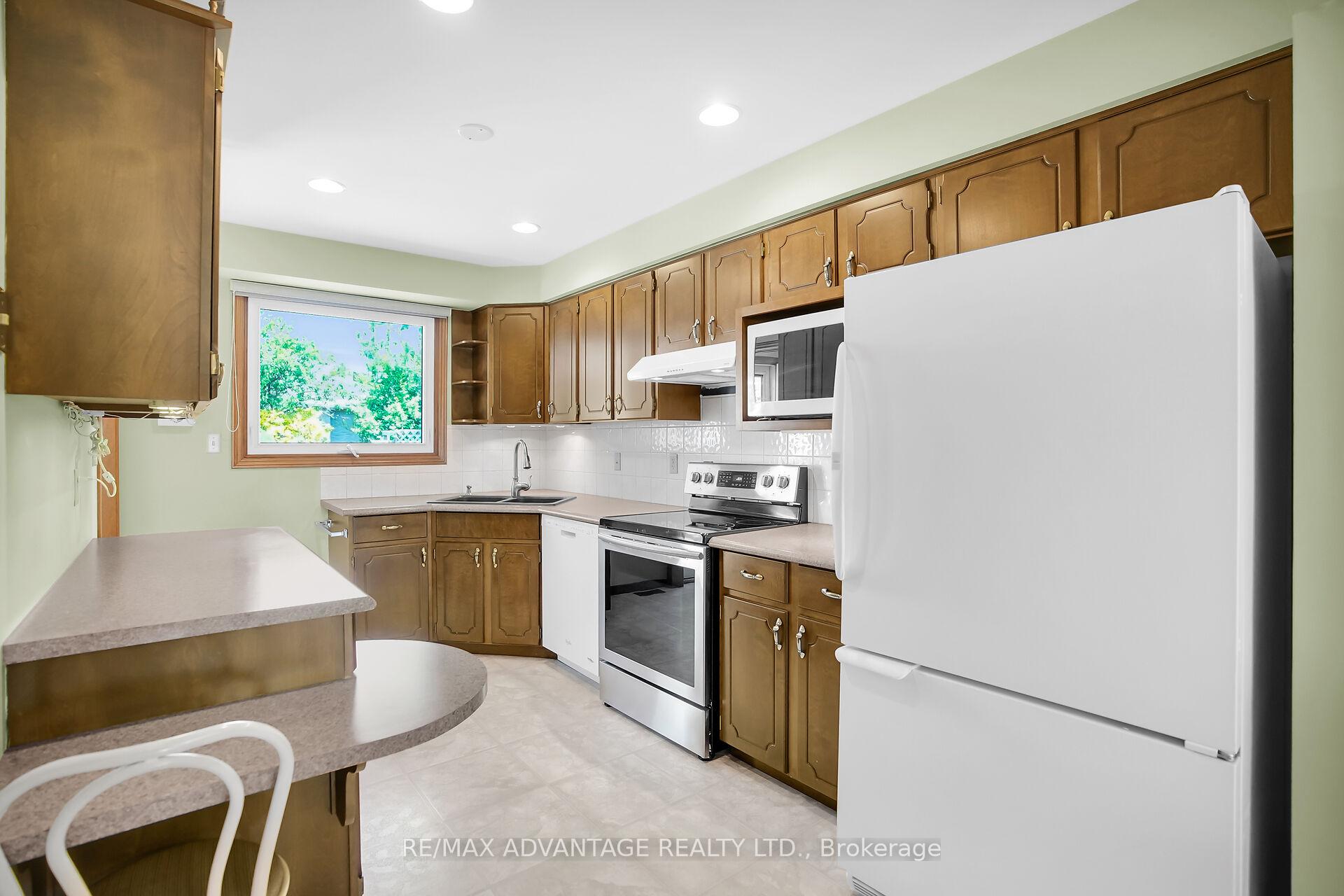 Photo 9 of 304 Highview Drive, St. Thomas — HOMEH