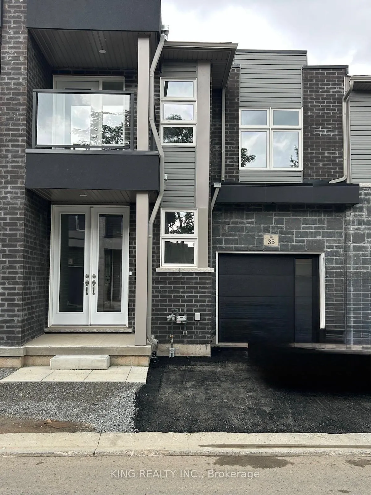 Photo 1 of Unit 35, 5672 Dorchester Road, Niagara Falls, Hospital — HOMEH
