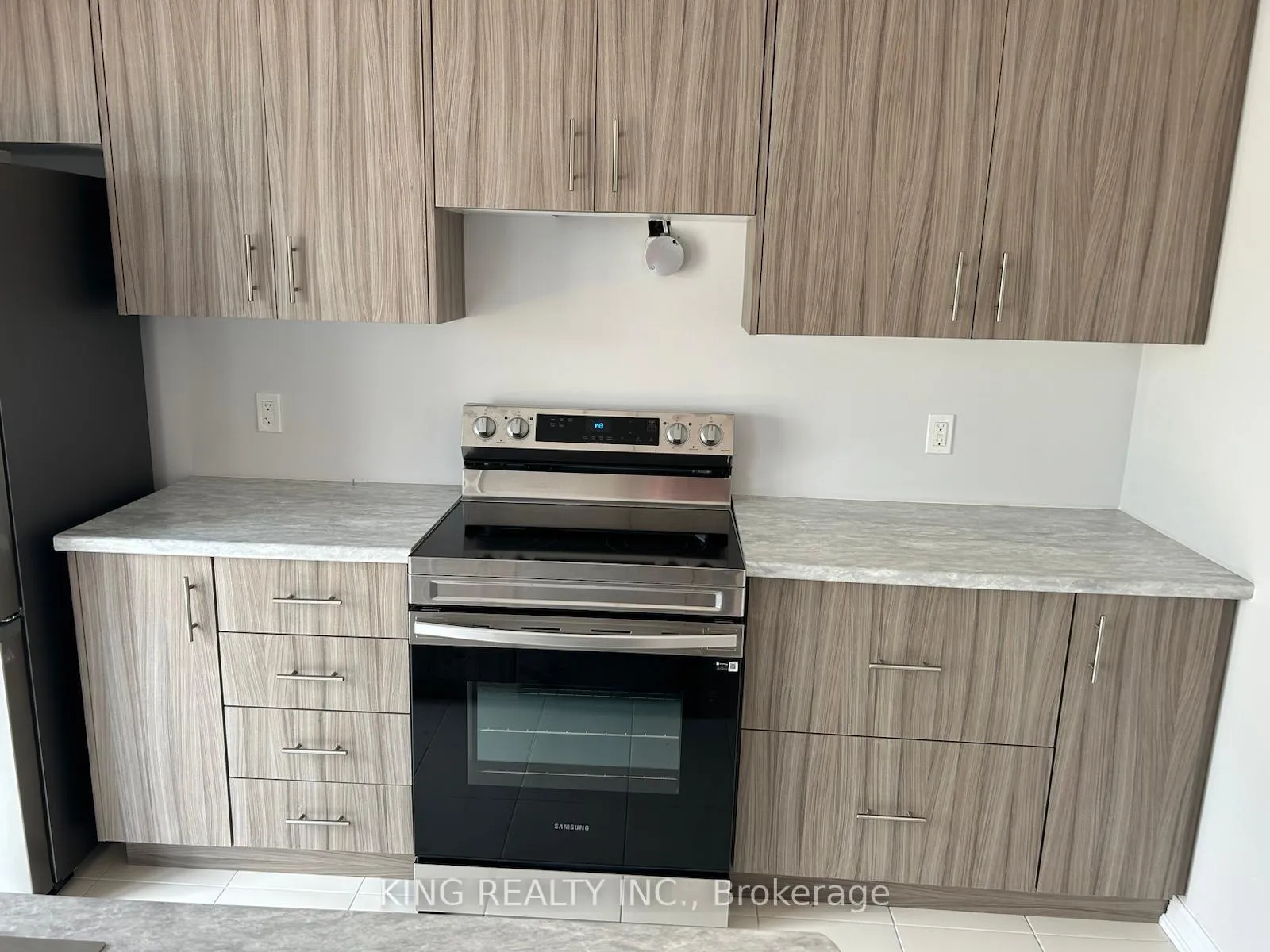 Photo 8 of Unit 35, 5672 Dorchester Road, Niagara Falls, Hospital — HOMEH