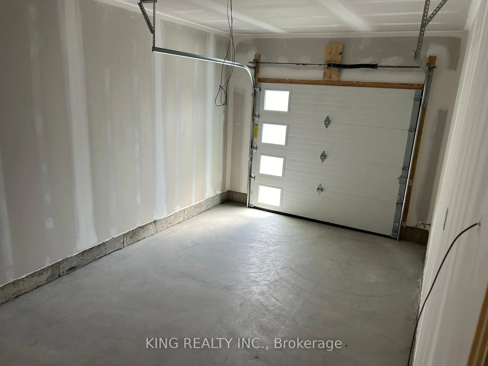 Photo 36 of Unit 35, 5672 Dorchester Road, Niagara Falls, Hospital — HOMEH