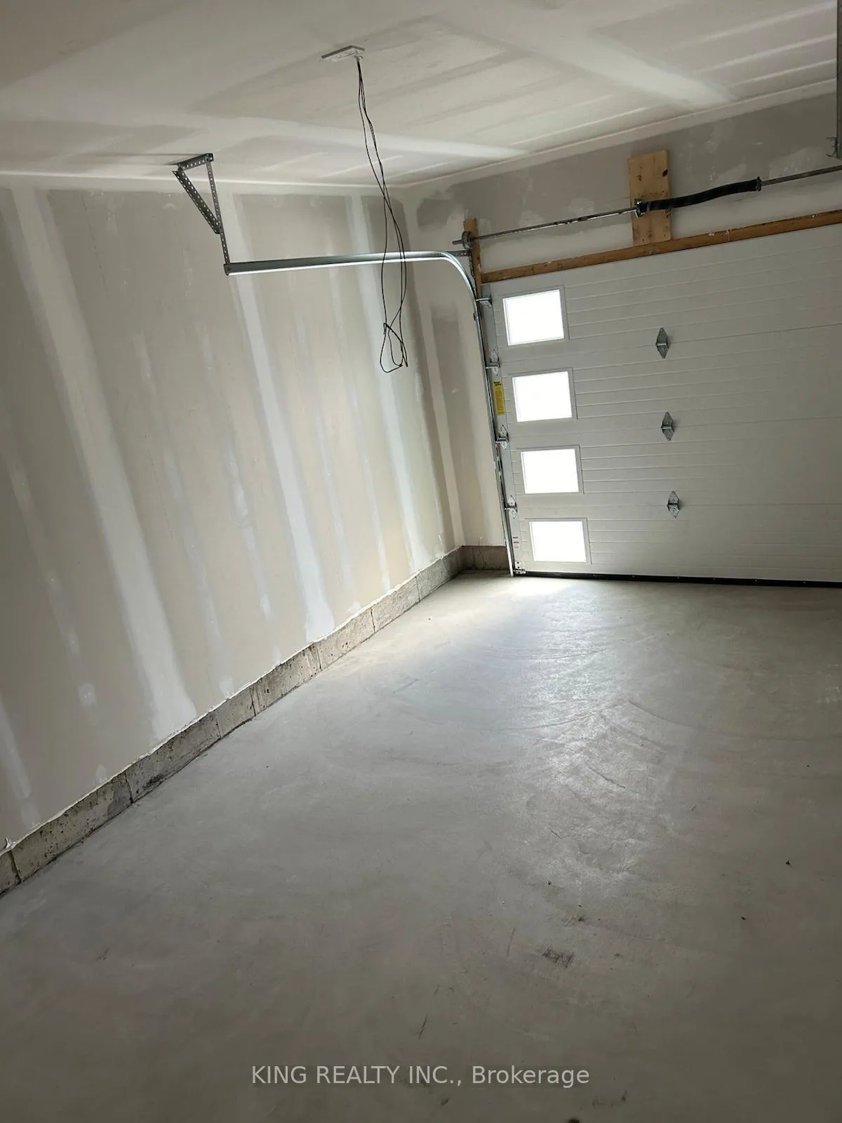 Photo 37 of Unit 35, 5672 Dorchester Road, Niagara Falls, Hospital — HOMEH
