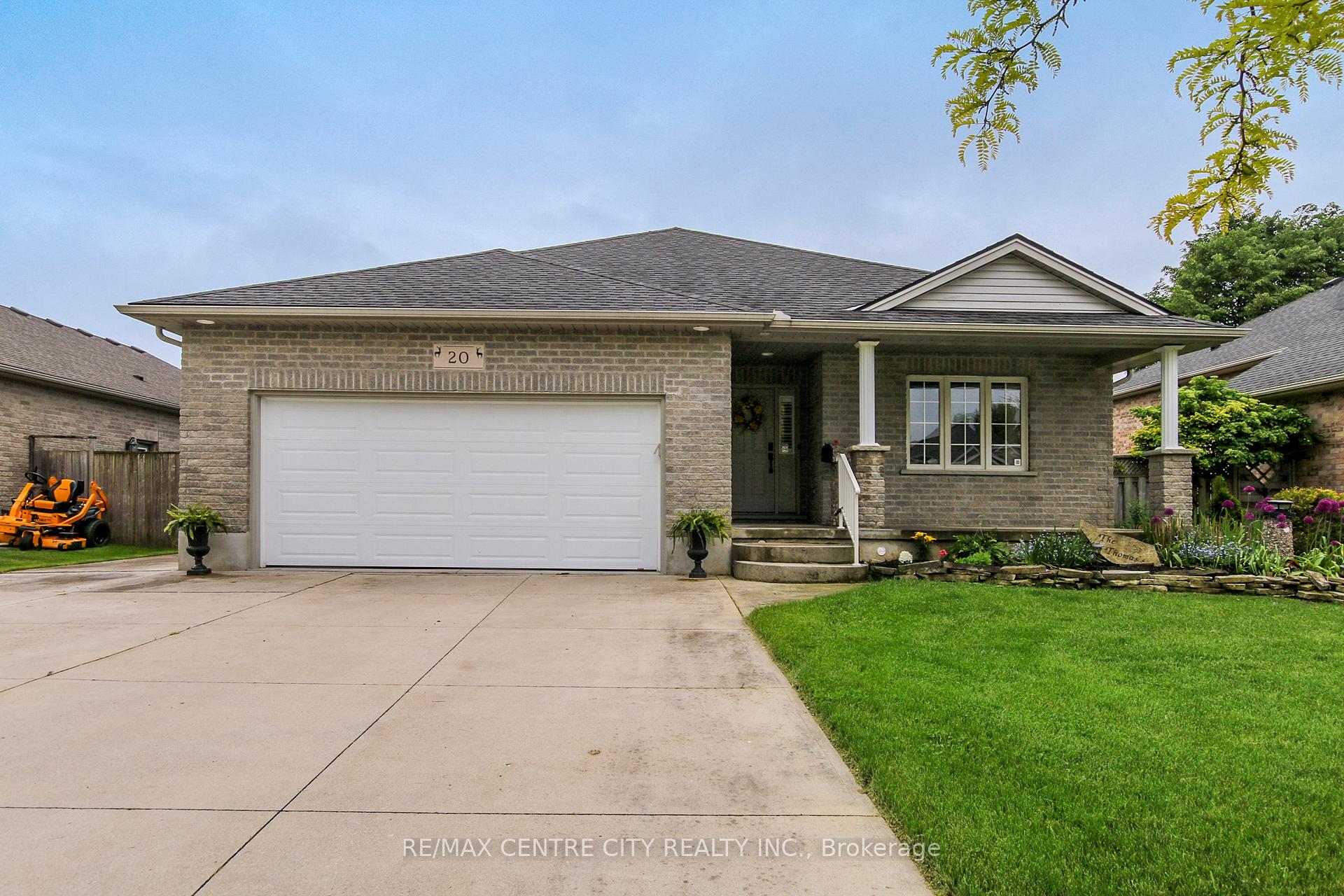 Photo 1 of 20 Steeplechase Court, St. Thomas — HOMEH