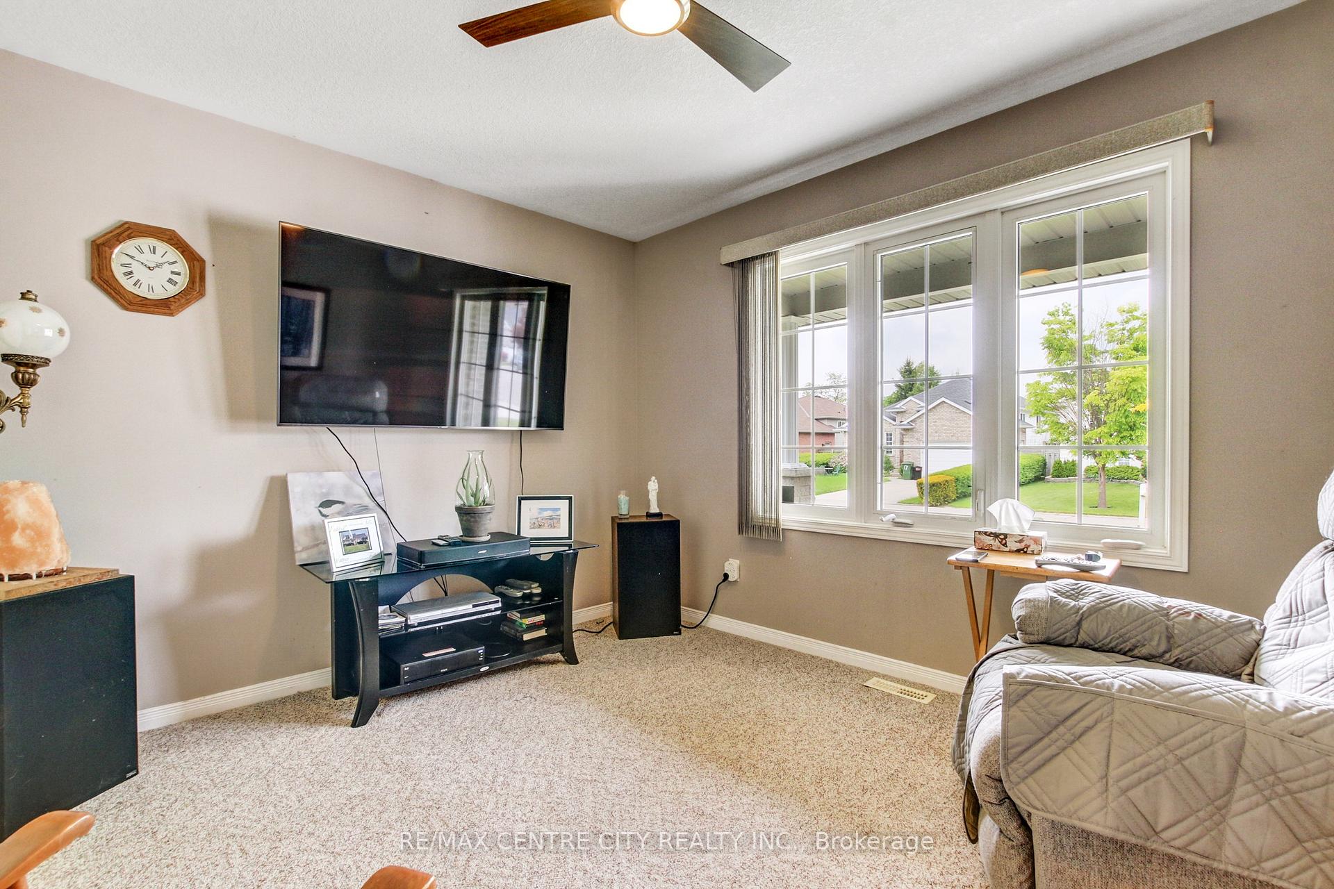 Photo 5 of 20 Steeplechase Court, St. Thomas — HOMEH