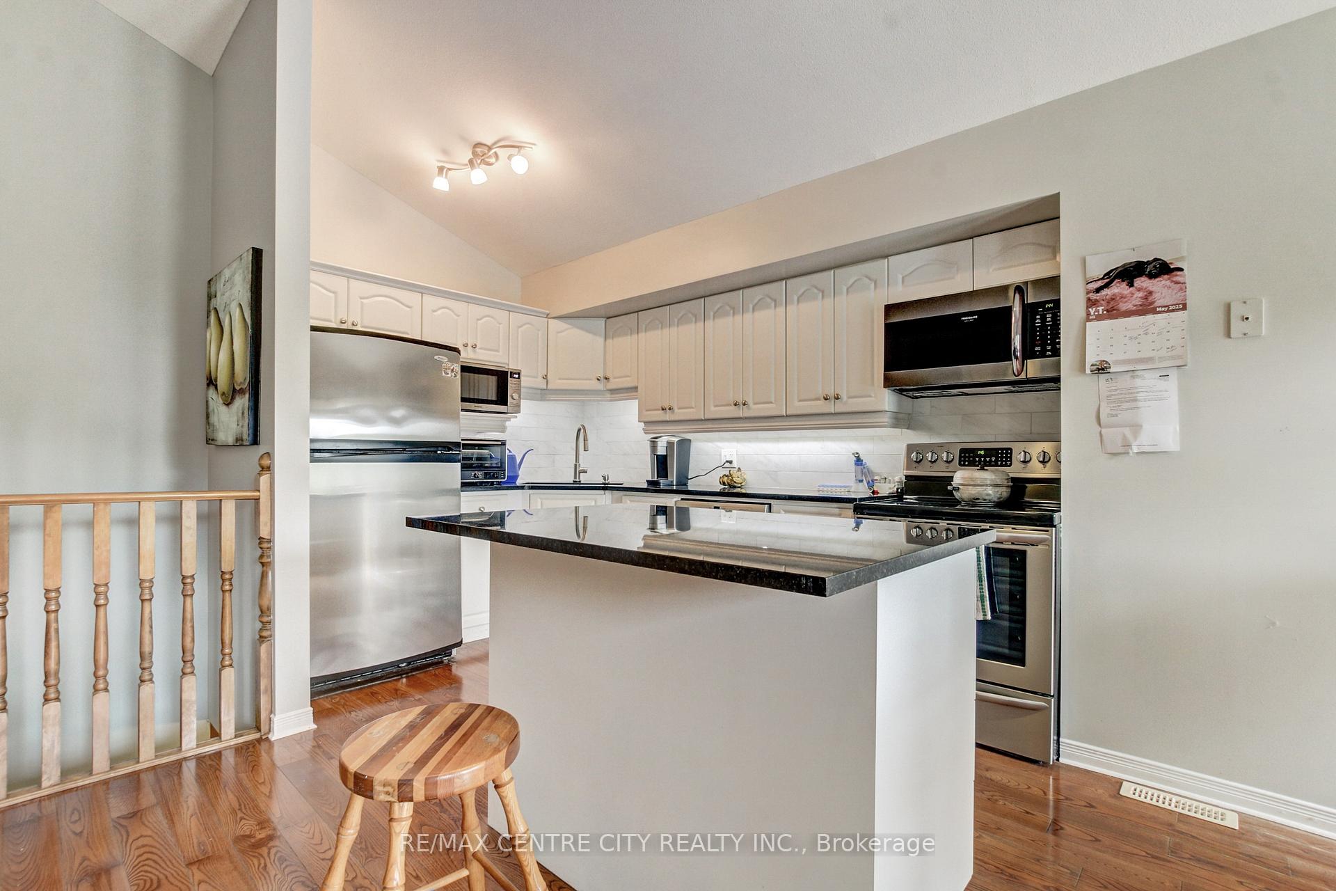 Photo 6 of 20 Steeplechase Court, St. Thomas — HOMEH