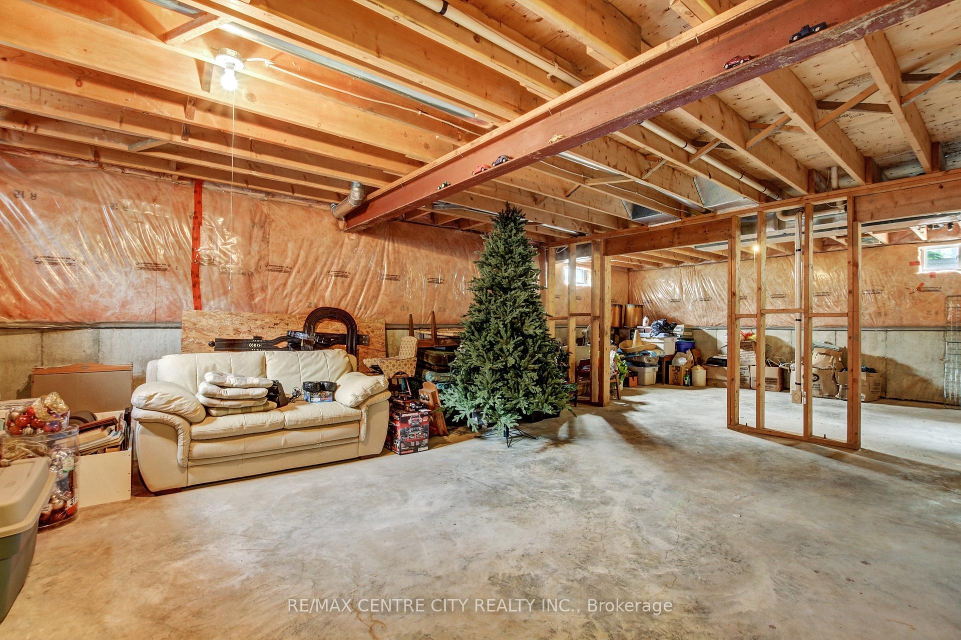 Photo 16 of 20 Steeplechase Court, St. Thomas — HOMEH