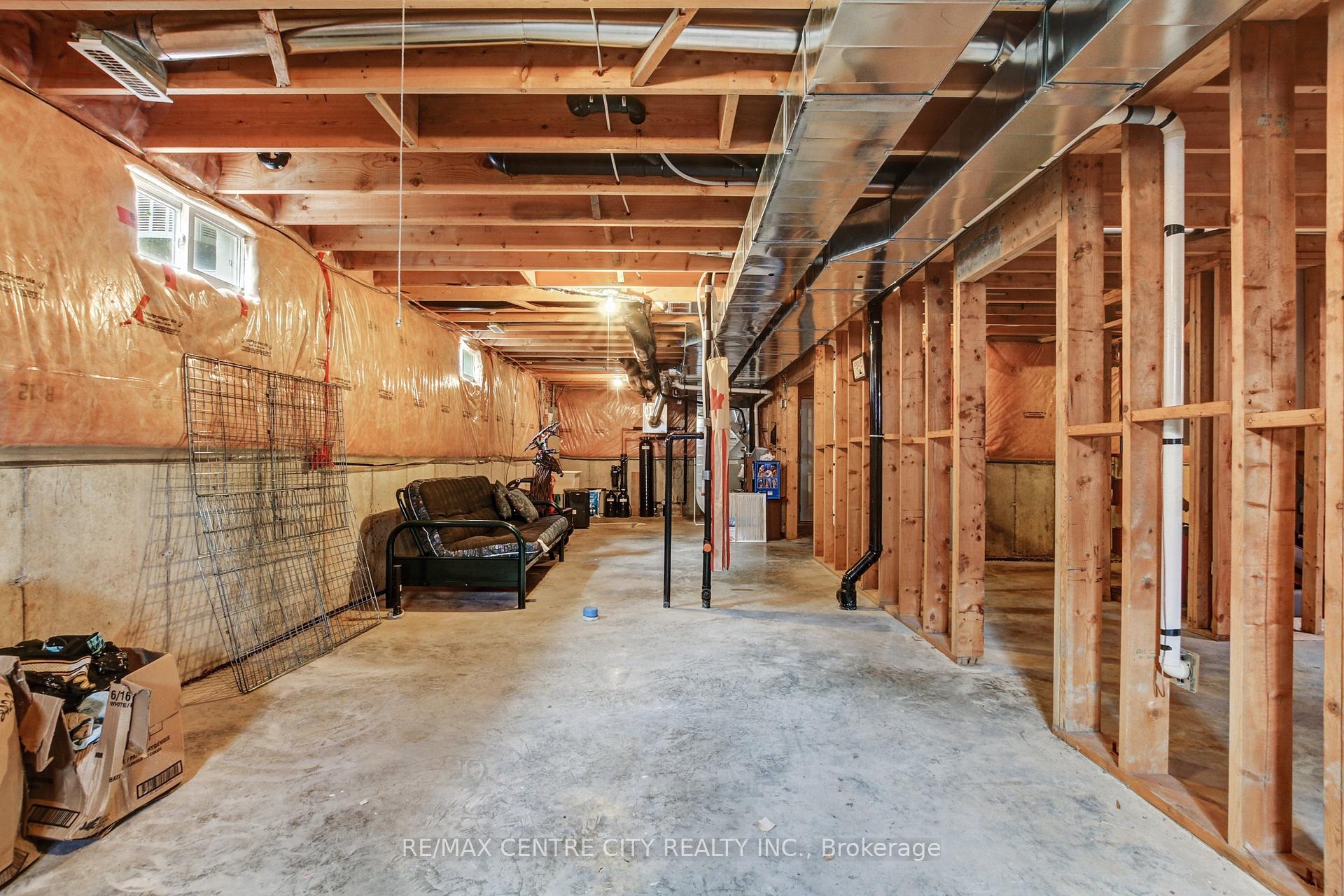 Photo 17 of 20 Steeplechase Court, St. Thomas — HOMEH