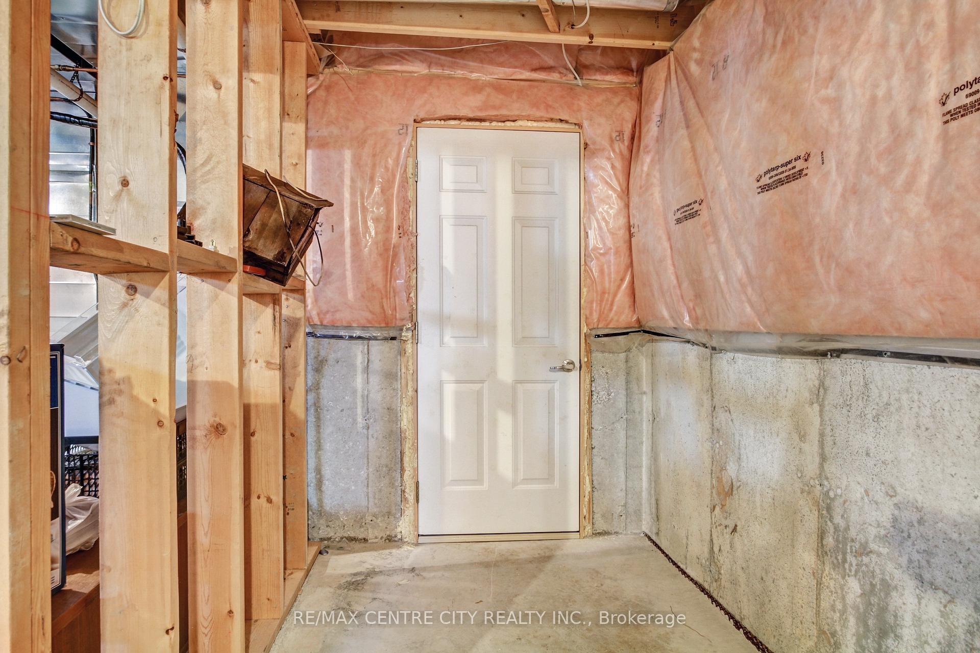 Photo 18 of 20 Steeplechase Court, St. Thomas — HOMEH