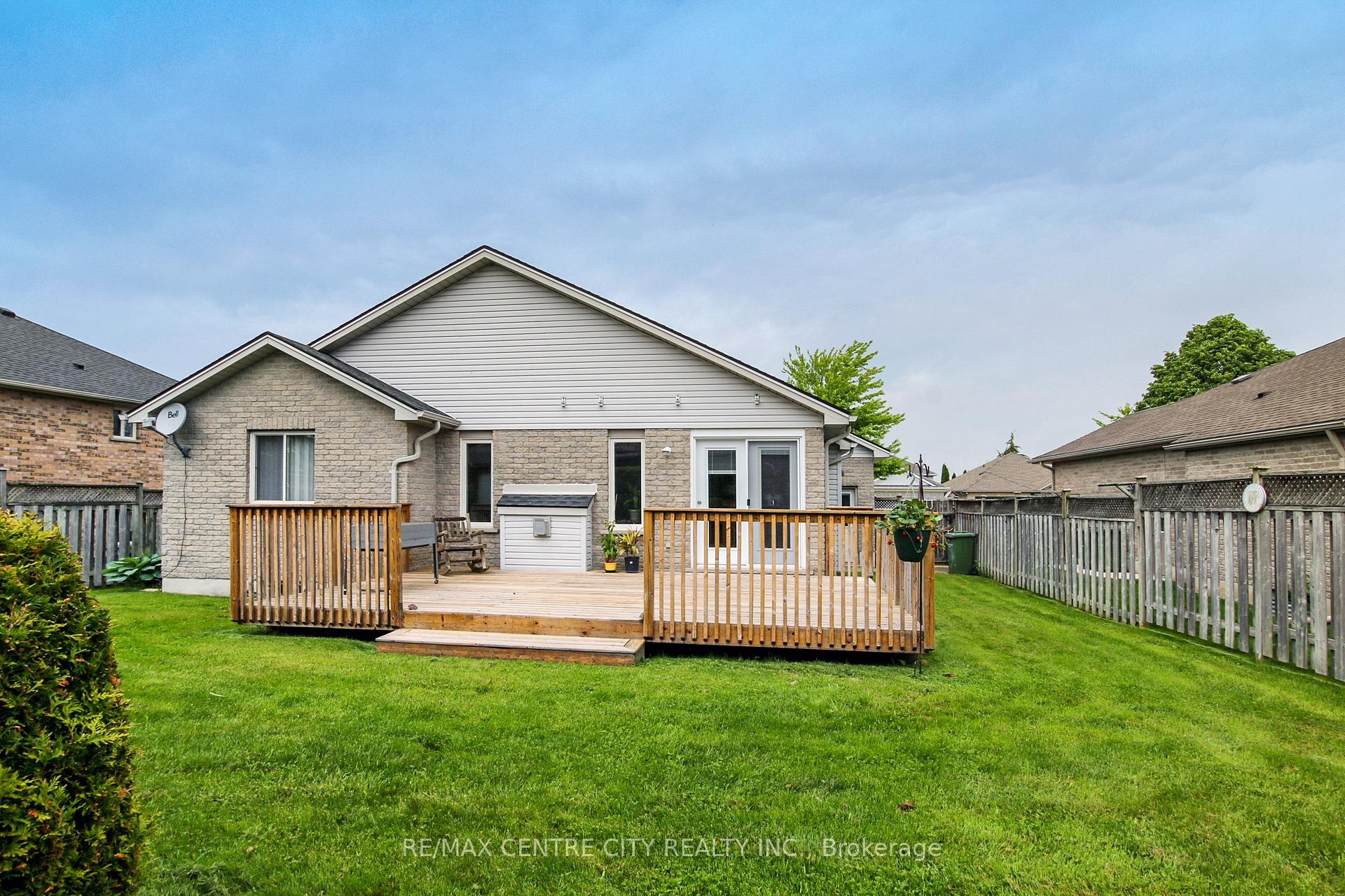 Photo 24 of 20 Steeplechase Court, St. Thomas — HOMEH