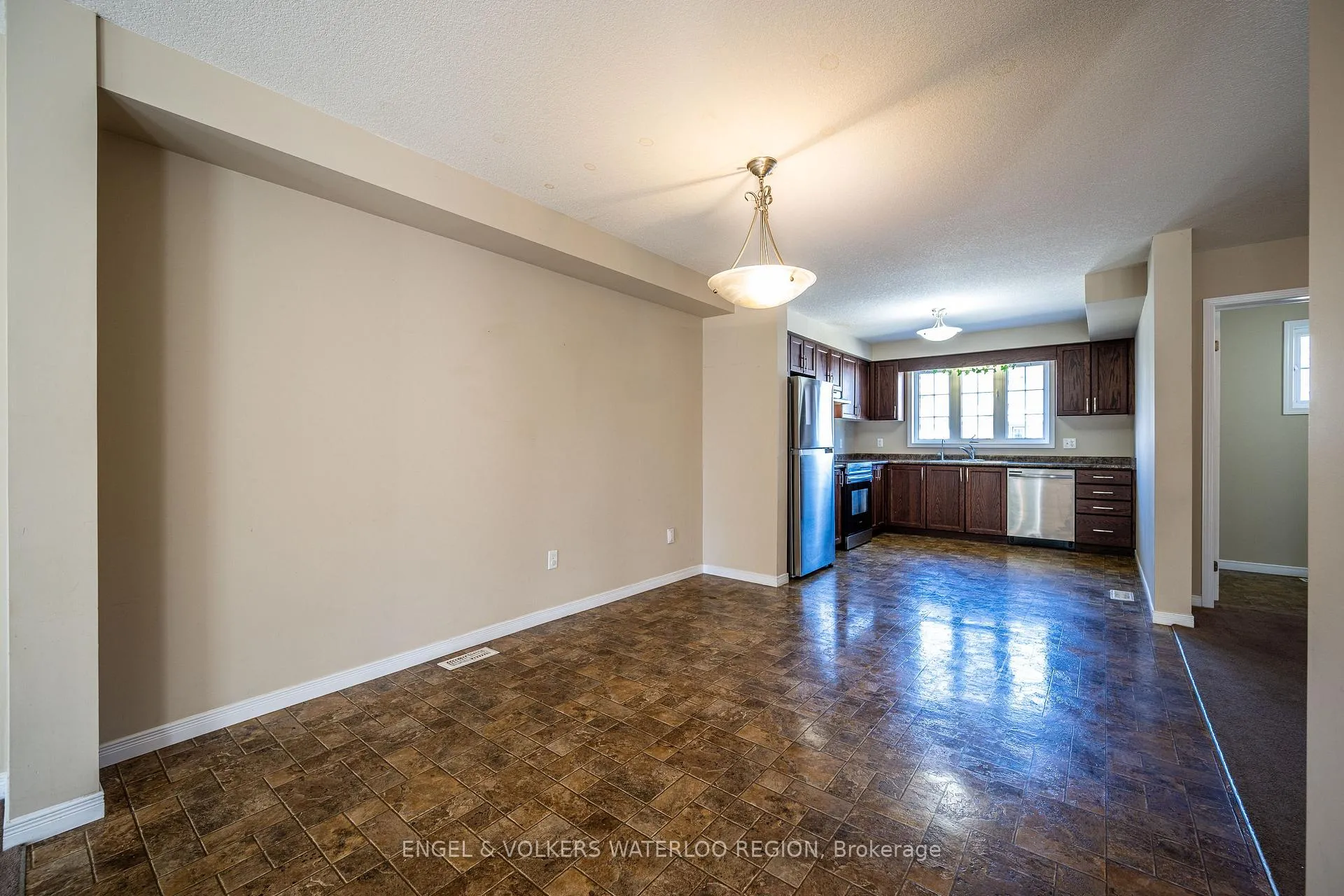 Photo 11 of 202 Maitland Street, Kitchener — HOMEH