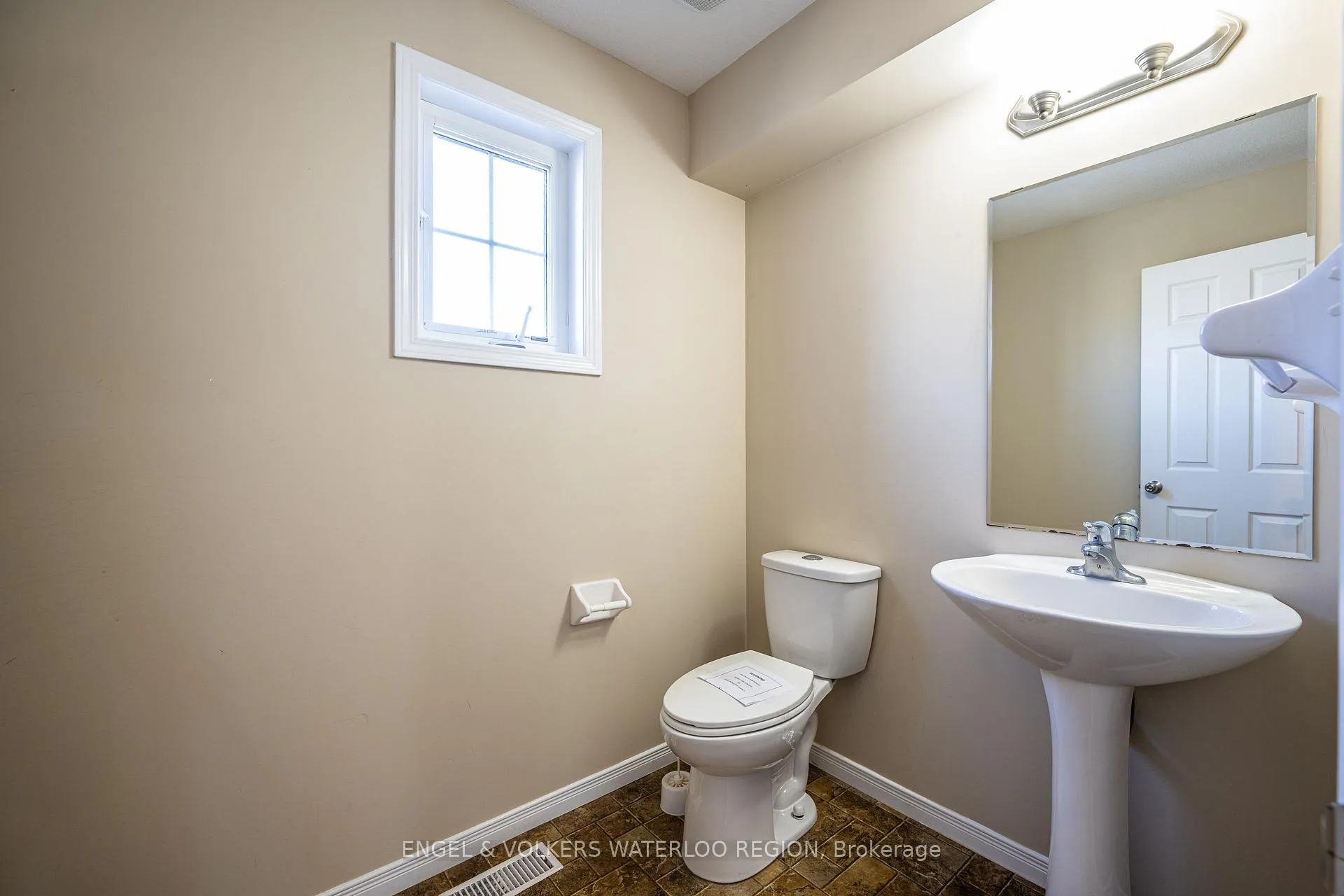 Photo 15 of 202 Maitland Street, Kitchener — HOMEH