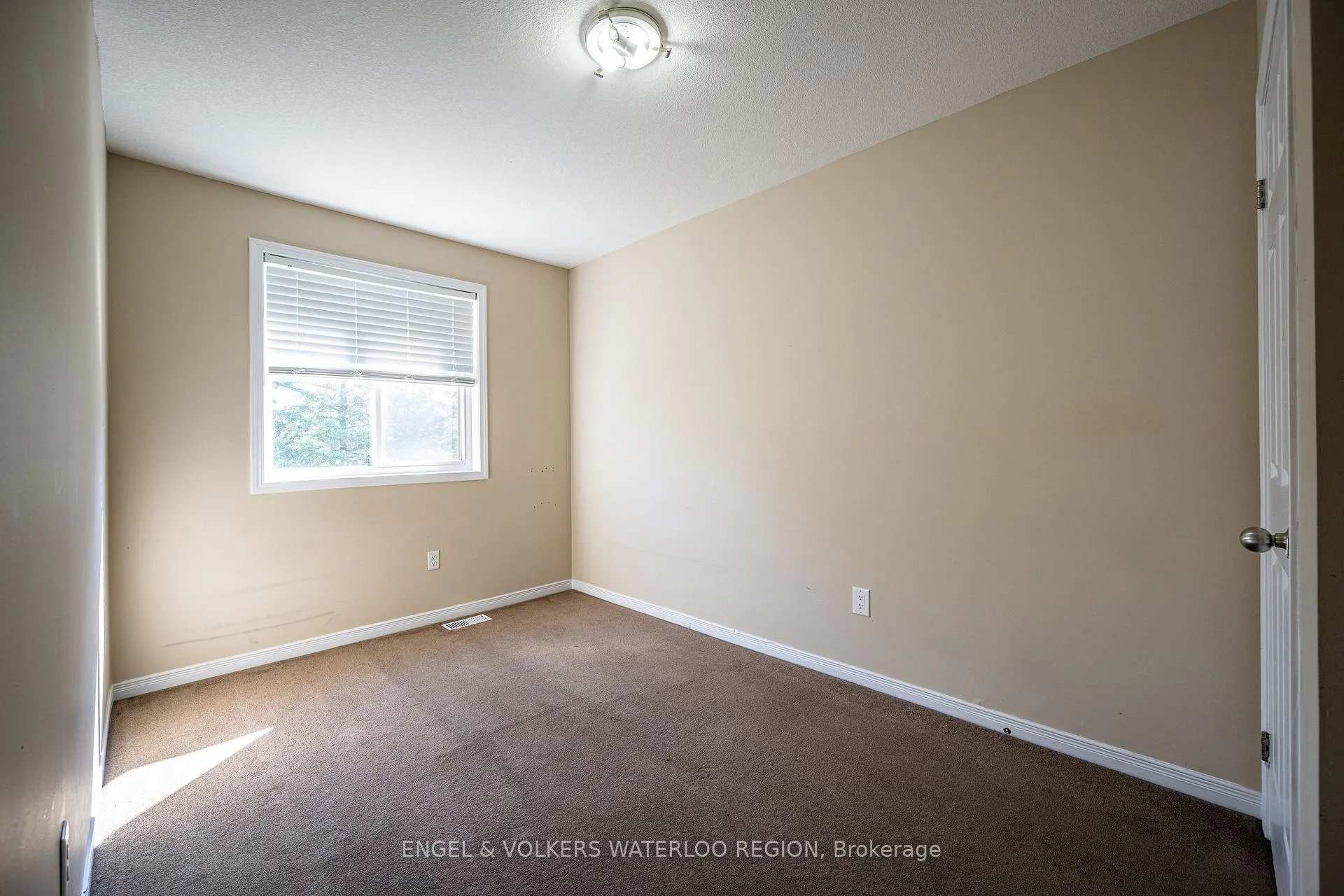 Photo 19 of 202 Maitland Street, Kitchener — HOMEH