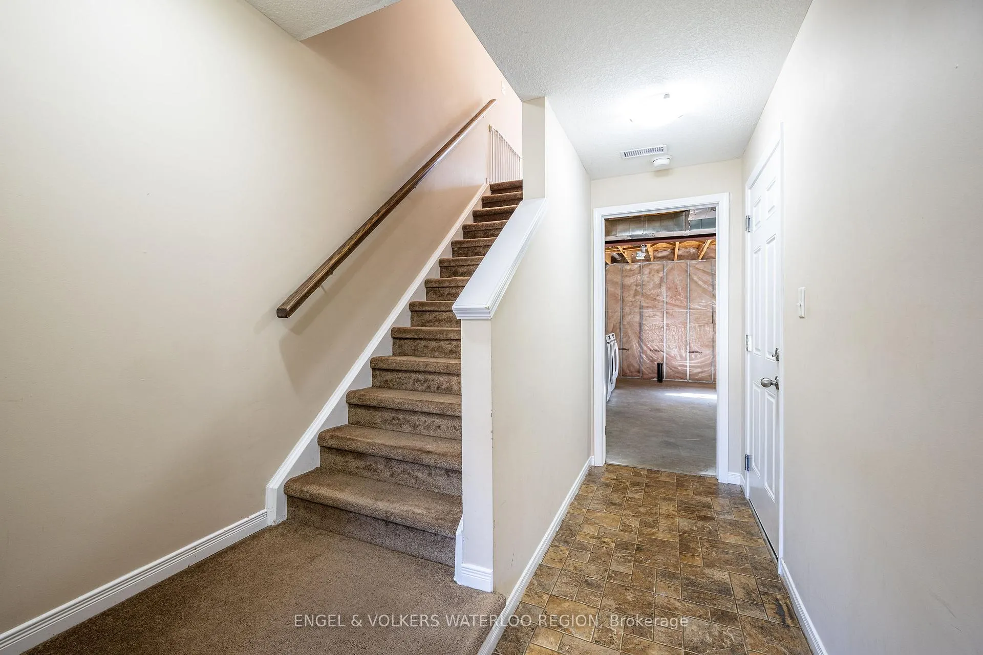 Photo 25 of 202 Maitland Street, Kitchener — HOMEH